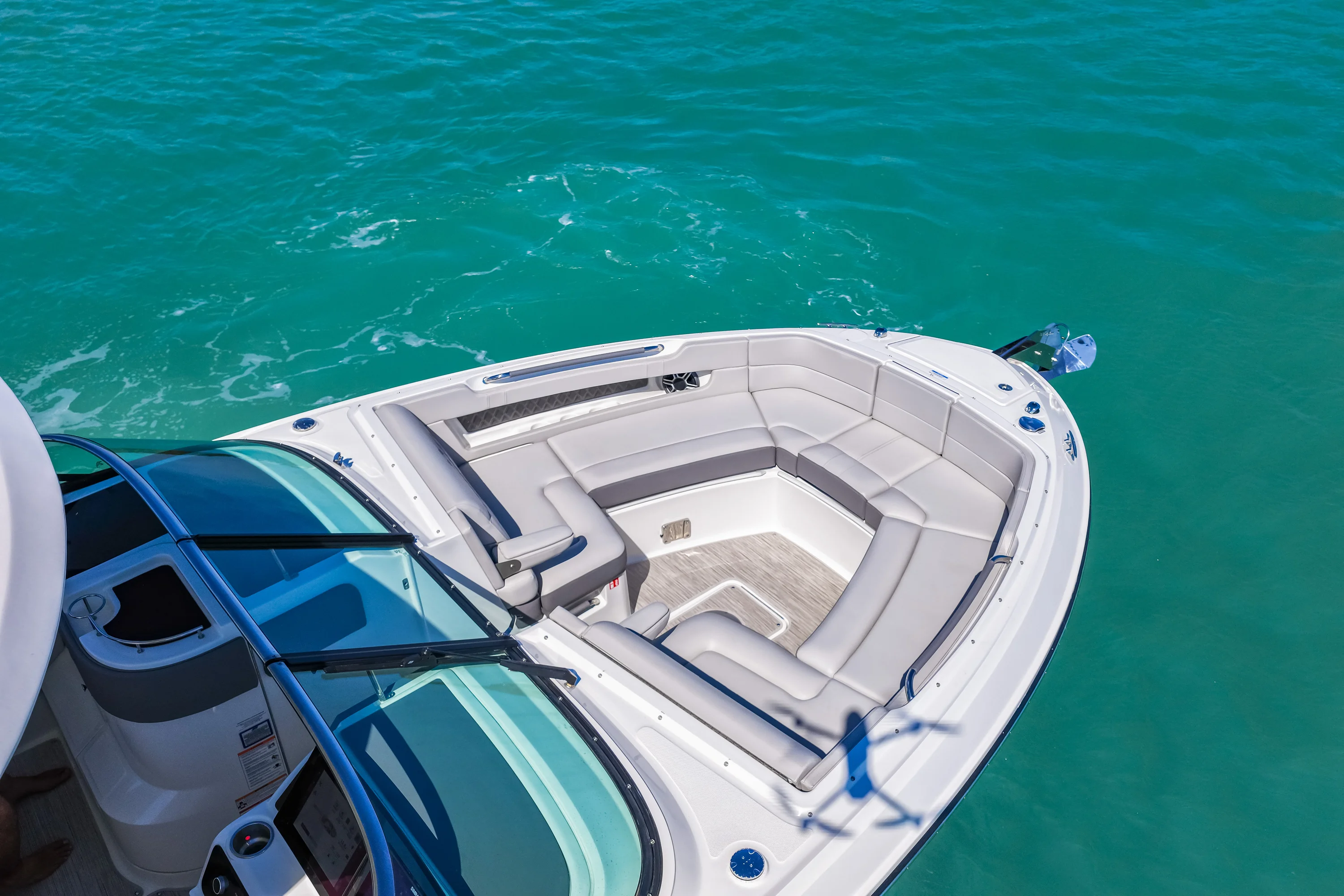 2026 Sea Ray SLX 310 Outboard Image Thumbnail #30