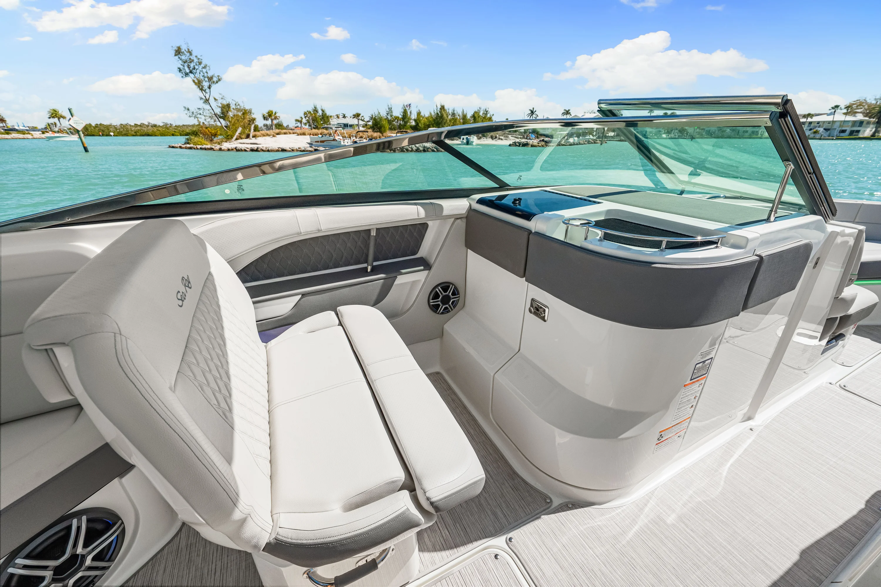 2026 Sea Ray SLX 310 Outboard Image Thumbnail #71