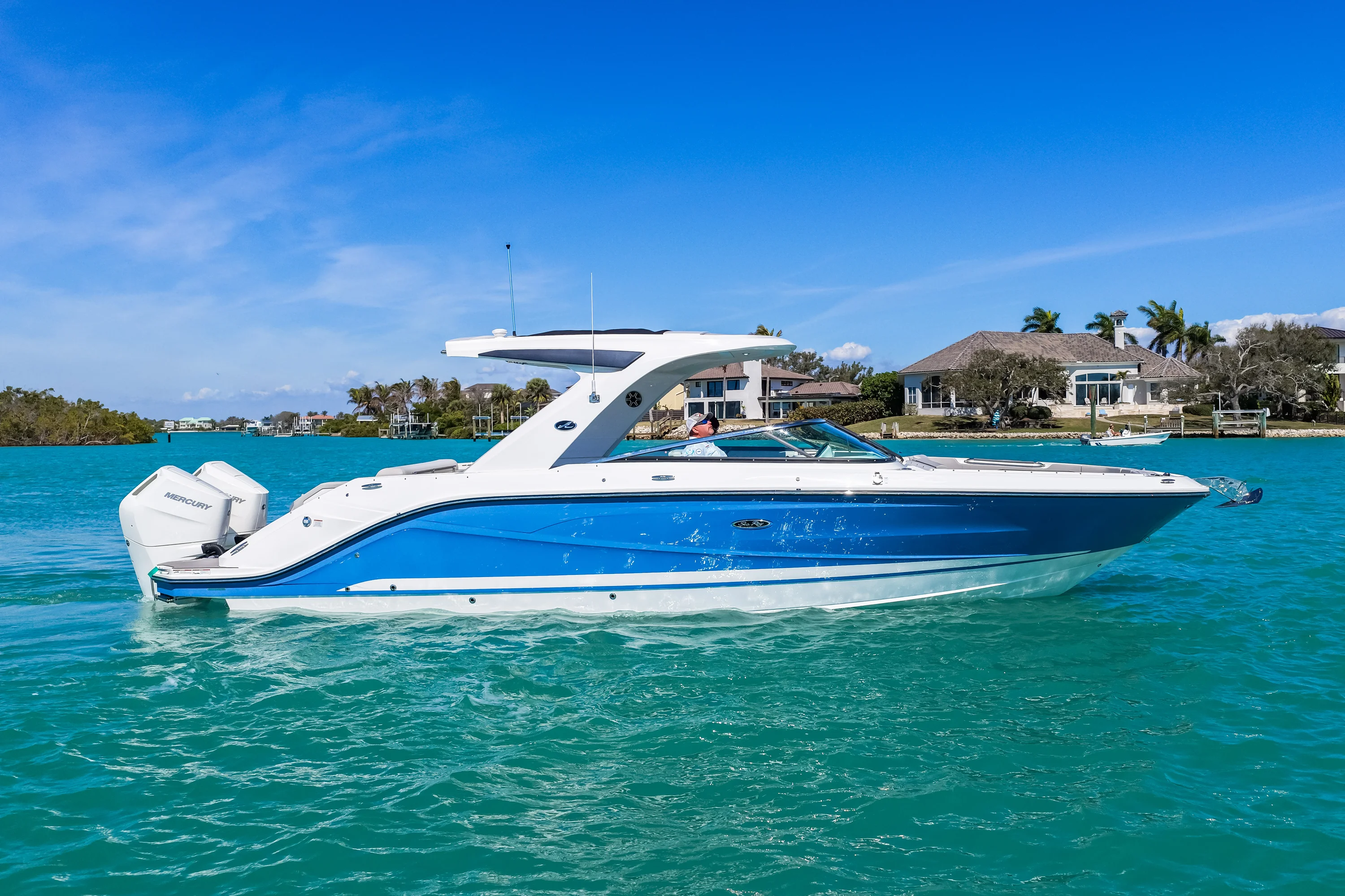 2026 Sea Ray SLX 310 Outboard Image Thumbnail #33