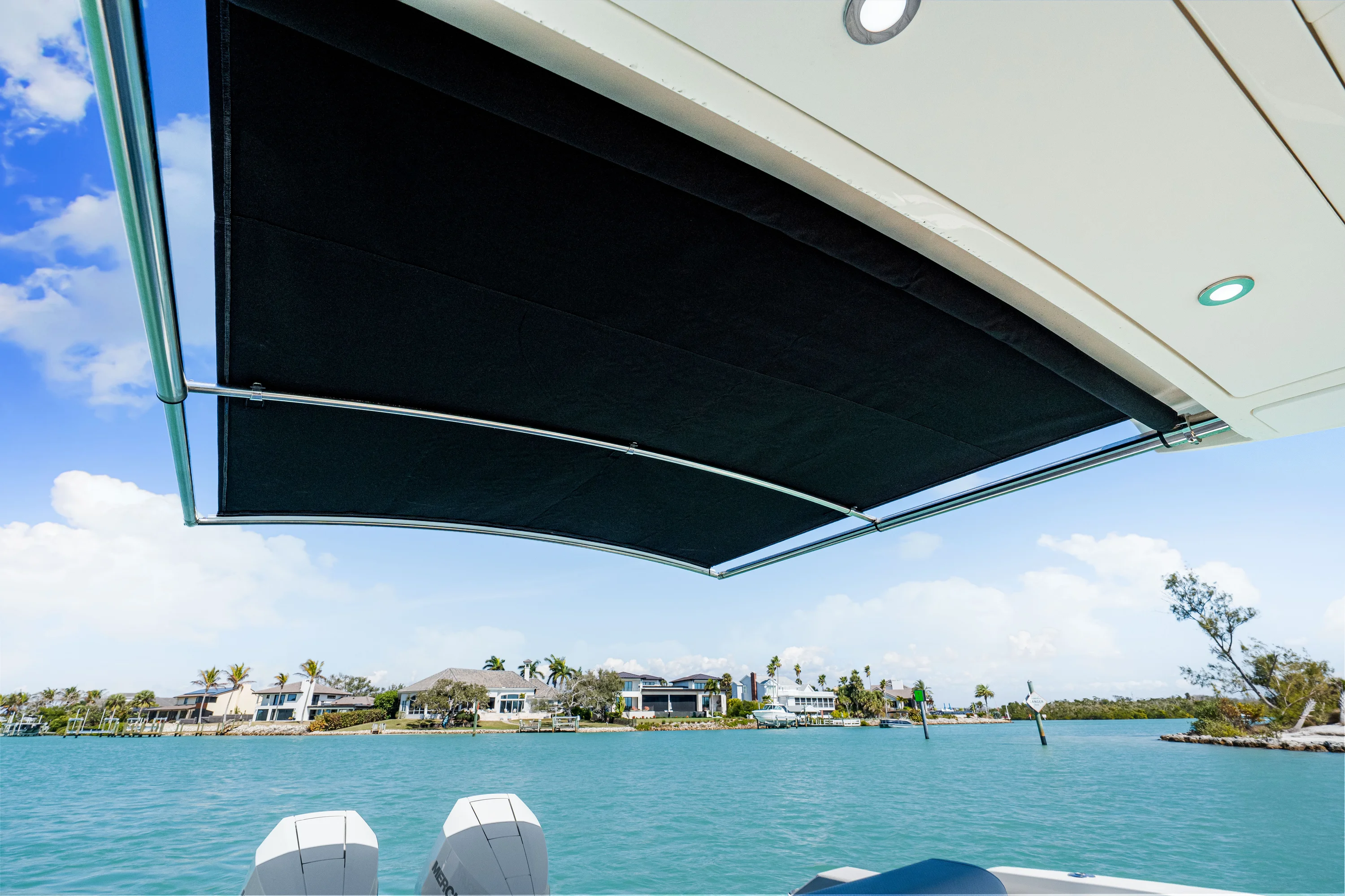 2026 Sea Ray SLX 310 Outboard Image Thumbnail #64