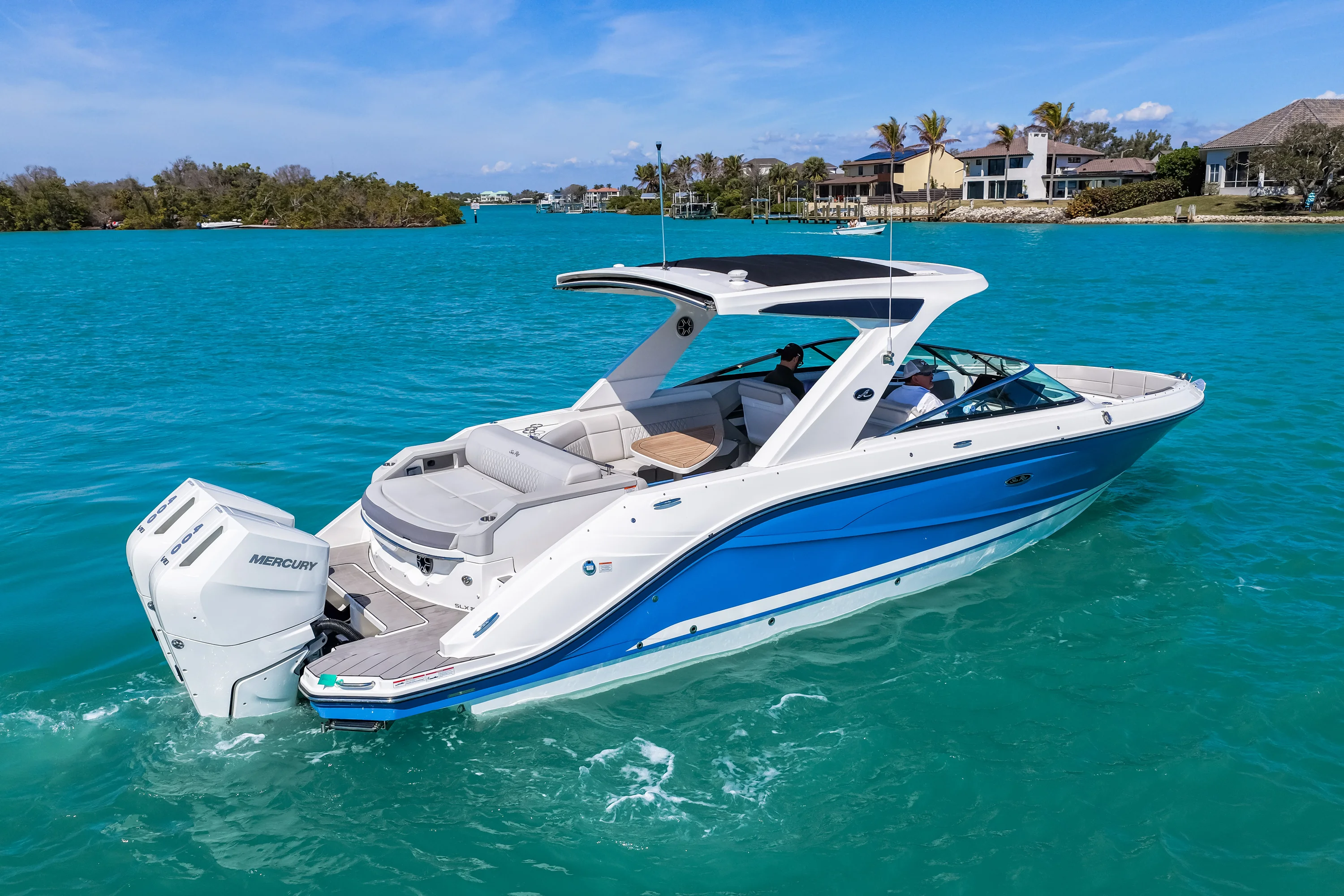 2026 Sea Ray SLX 310 Outboard Image Thumbnail #32