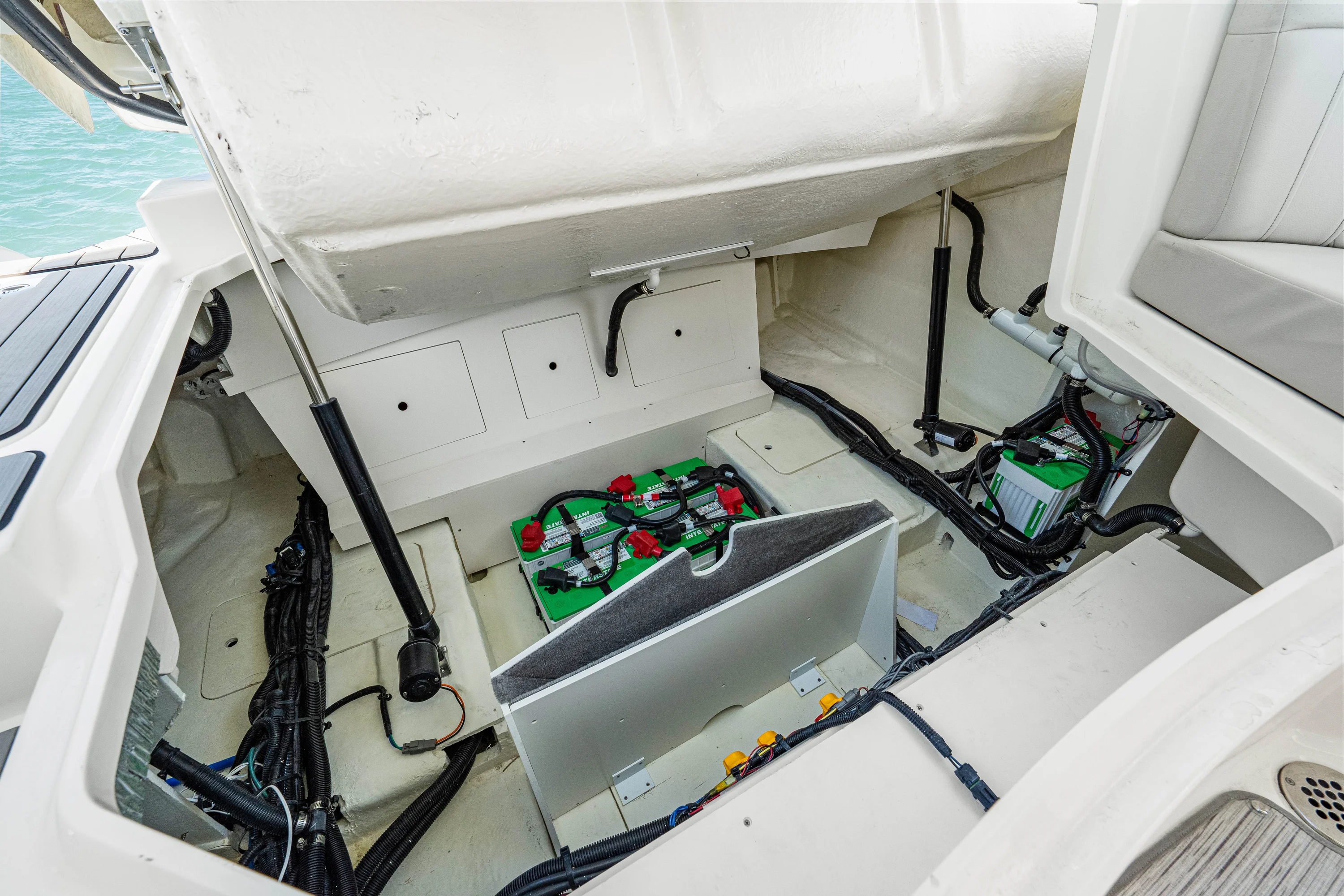 2026 Sea Ray SLX 310 Outboard Image Thumbnail #70