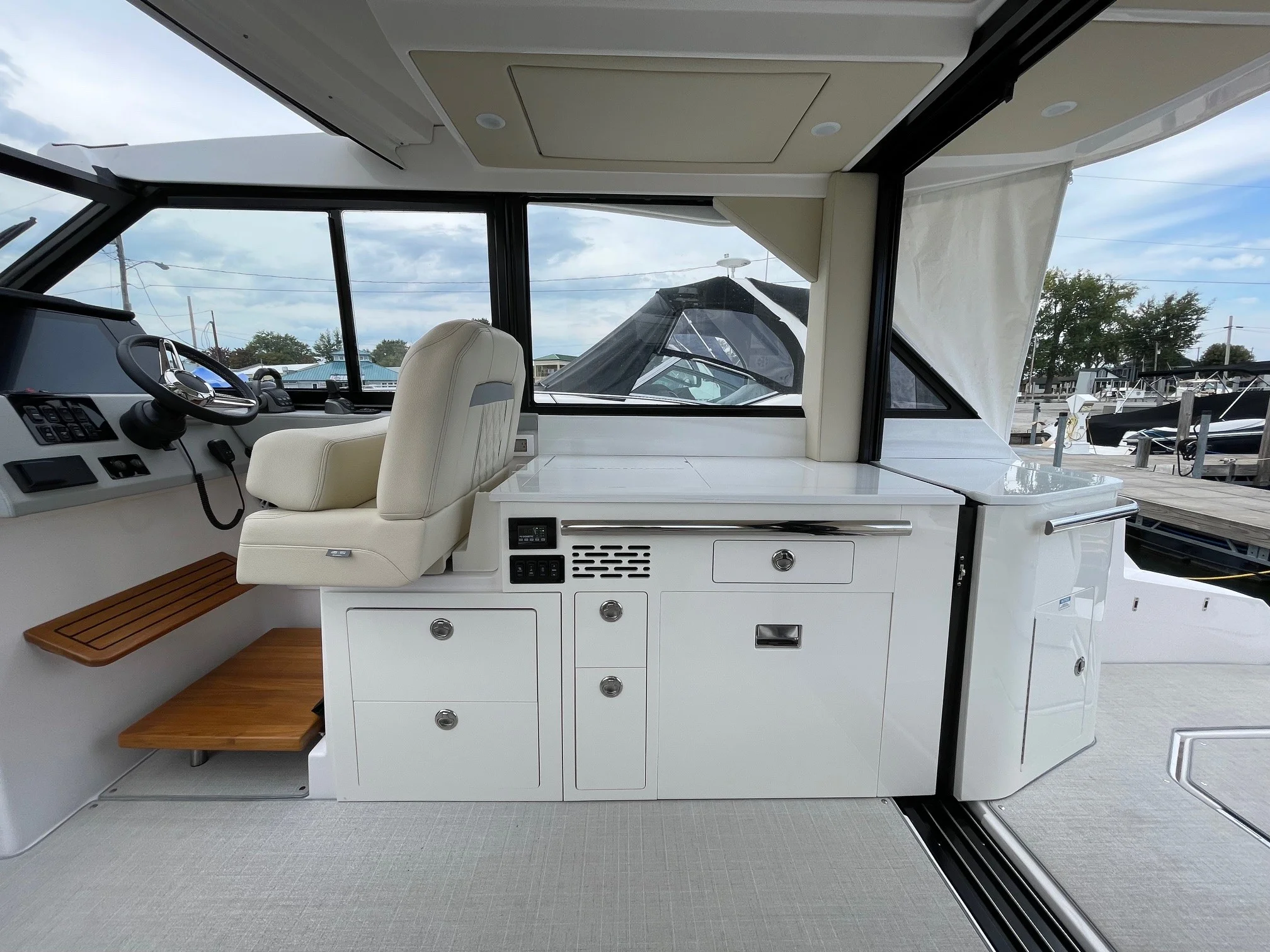 2022 Regal 36 Grande Coupe Image Thumbnail #16