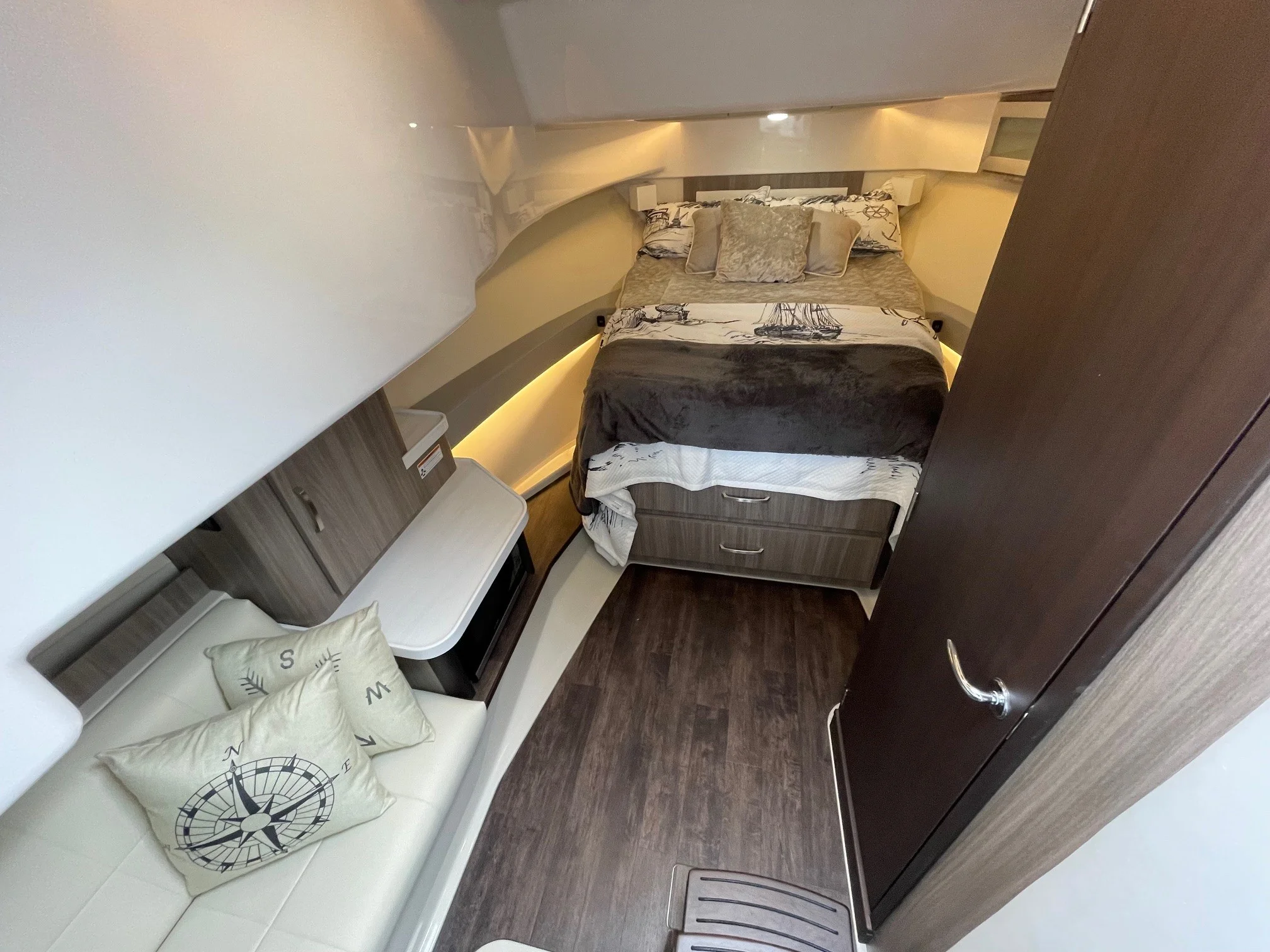 2022 Regal 36 Grande Coupe Image Thumbnail #22