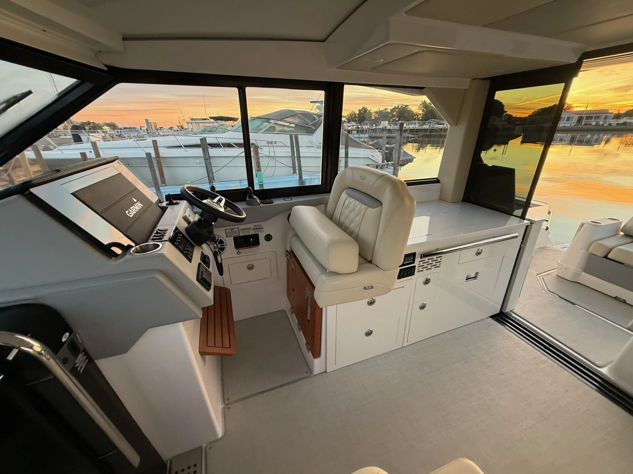 2022 Regal 36 Grande Coupe Image Thumbnail #6