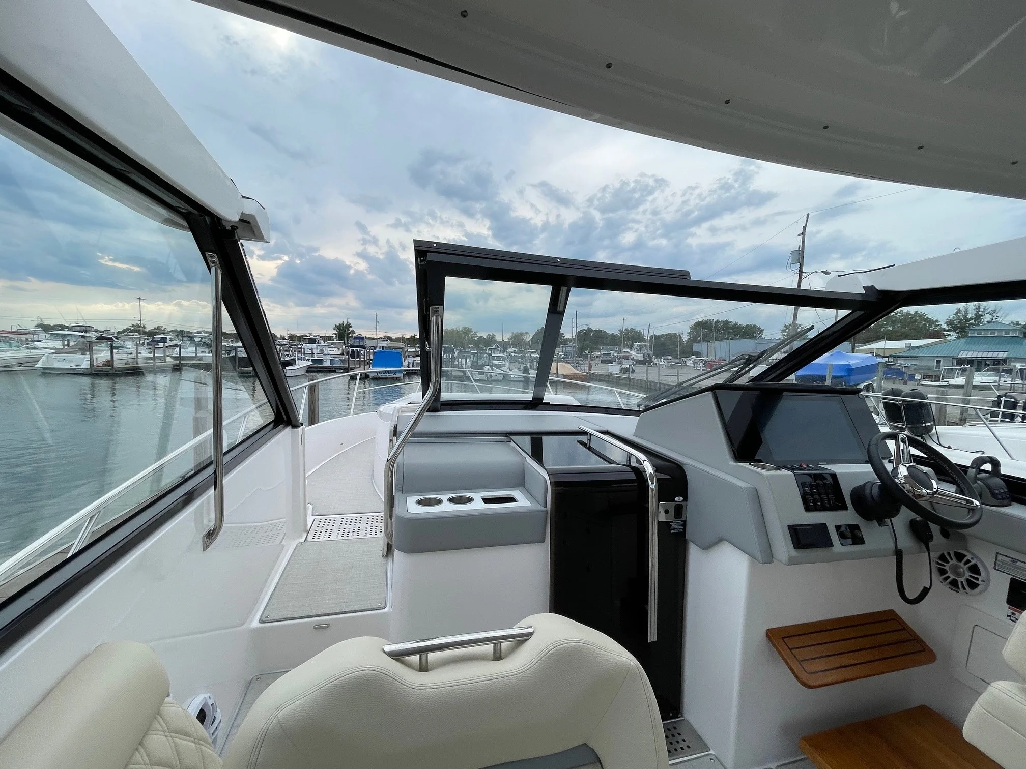 2022 Regal 36 Grande Coupe Image Thumbnail #17