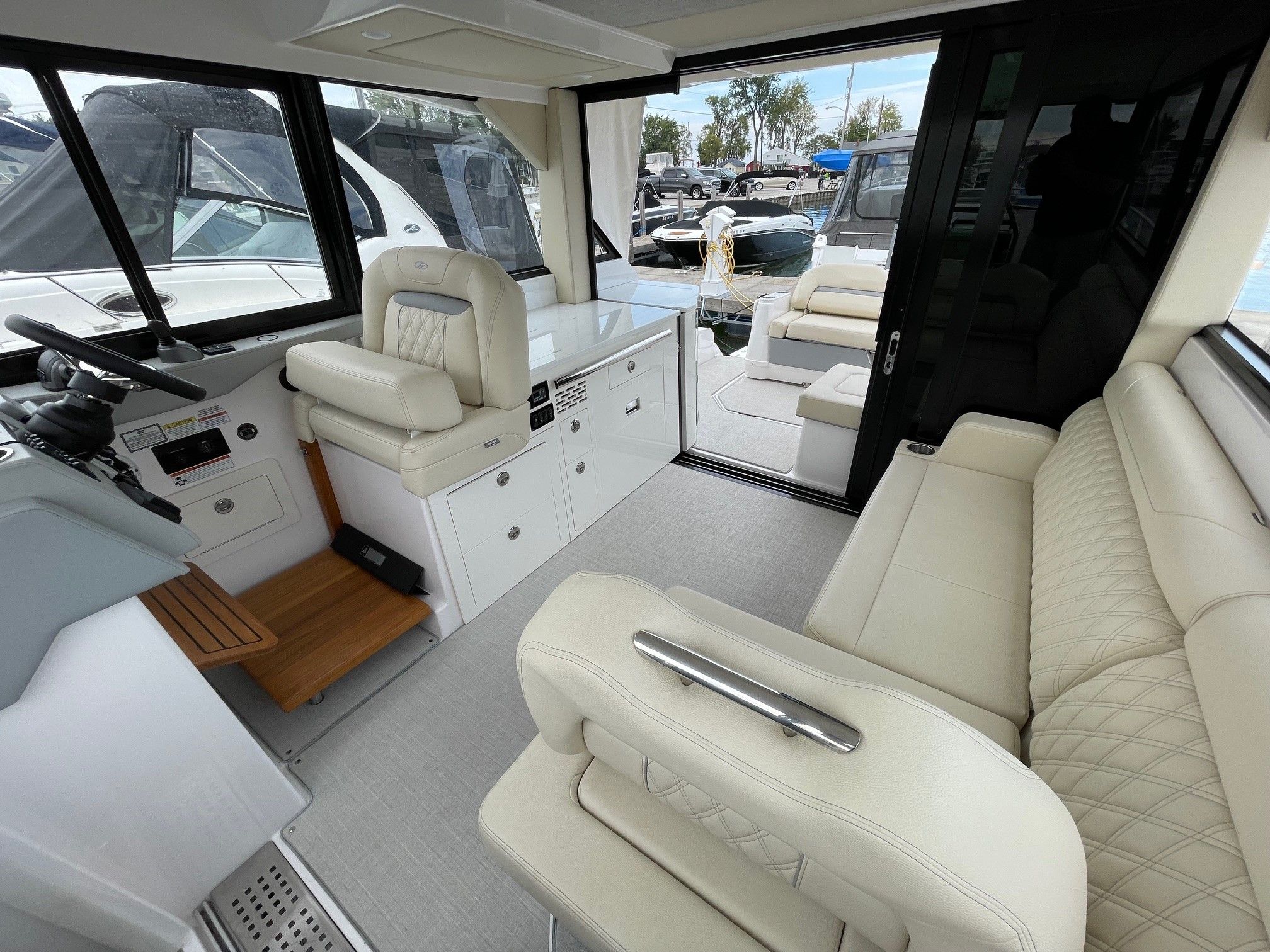 2022 Regal 36 GRANDE COUPE Image Thumbnail #13