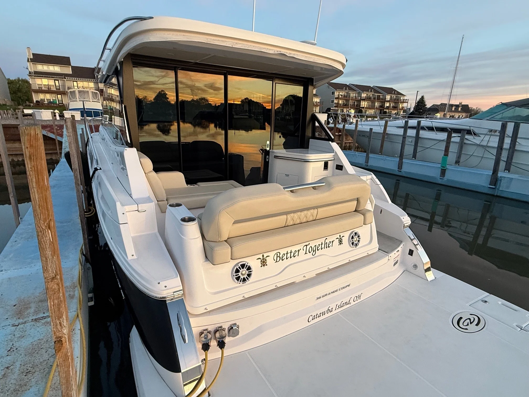 2022 Regal 36 Grande Coupe Image Thumbnail #3