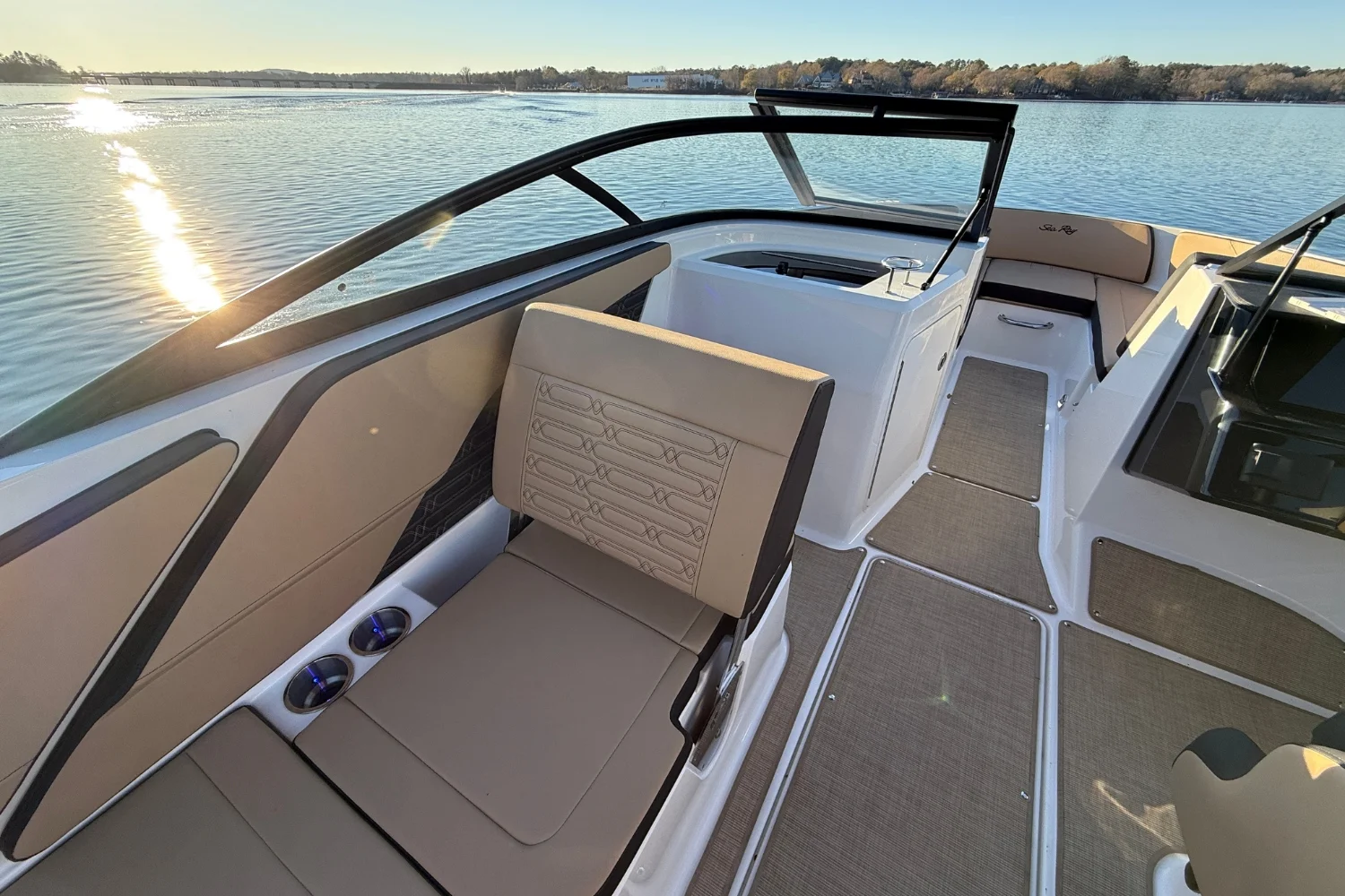 2026 Sea Ray SPX 210 Outboard Image Thumbnail #17