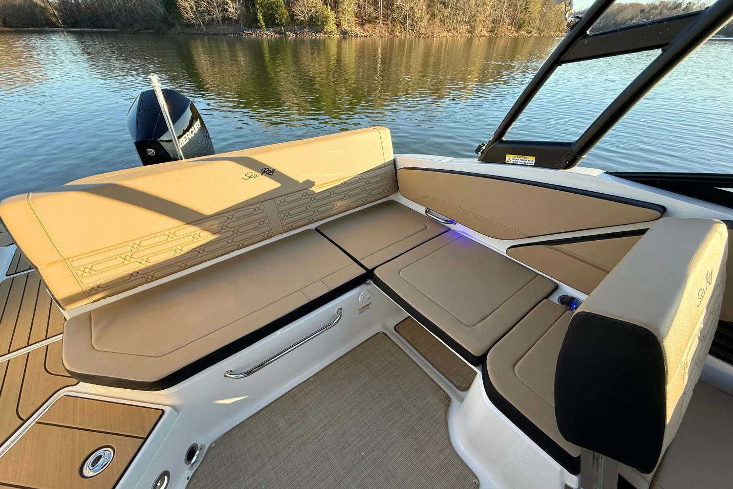 2026 Sea Ray SPX 210 Outboard Image Thumbnail #15