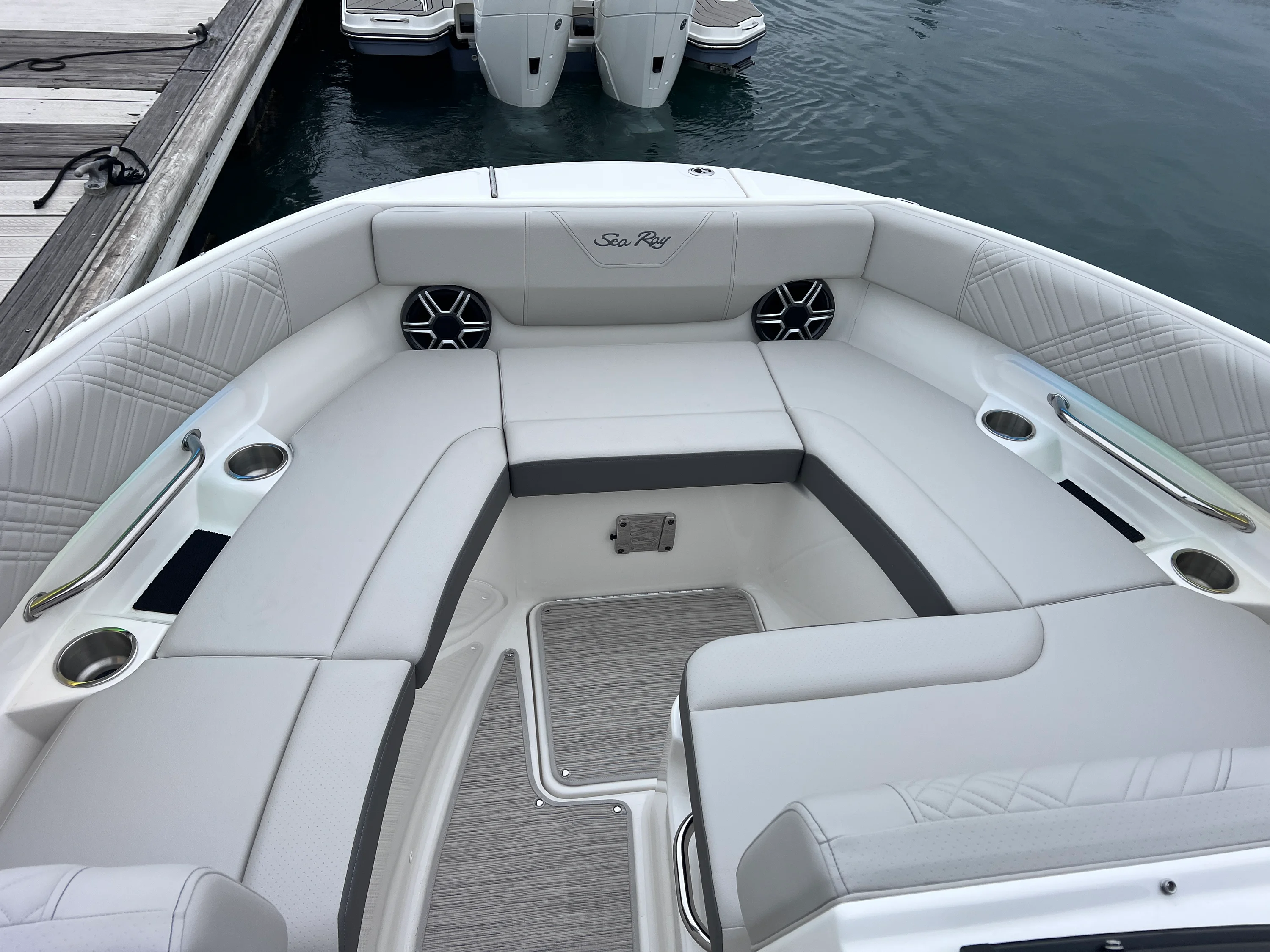 2026 Sea Ray SDX 250 Outboard Image Thumbnail #24