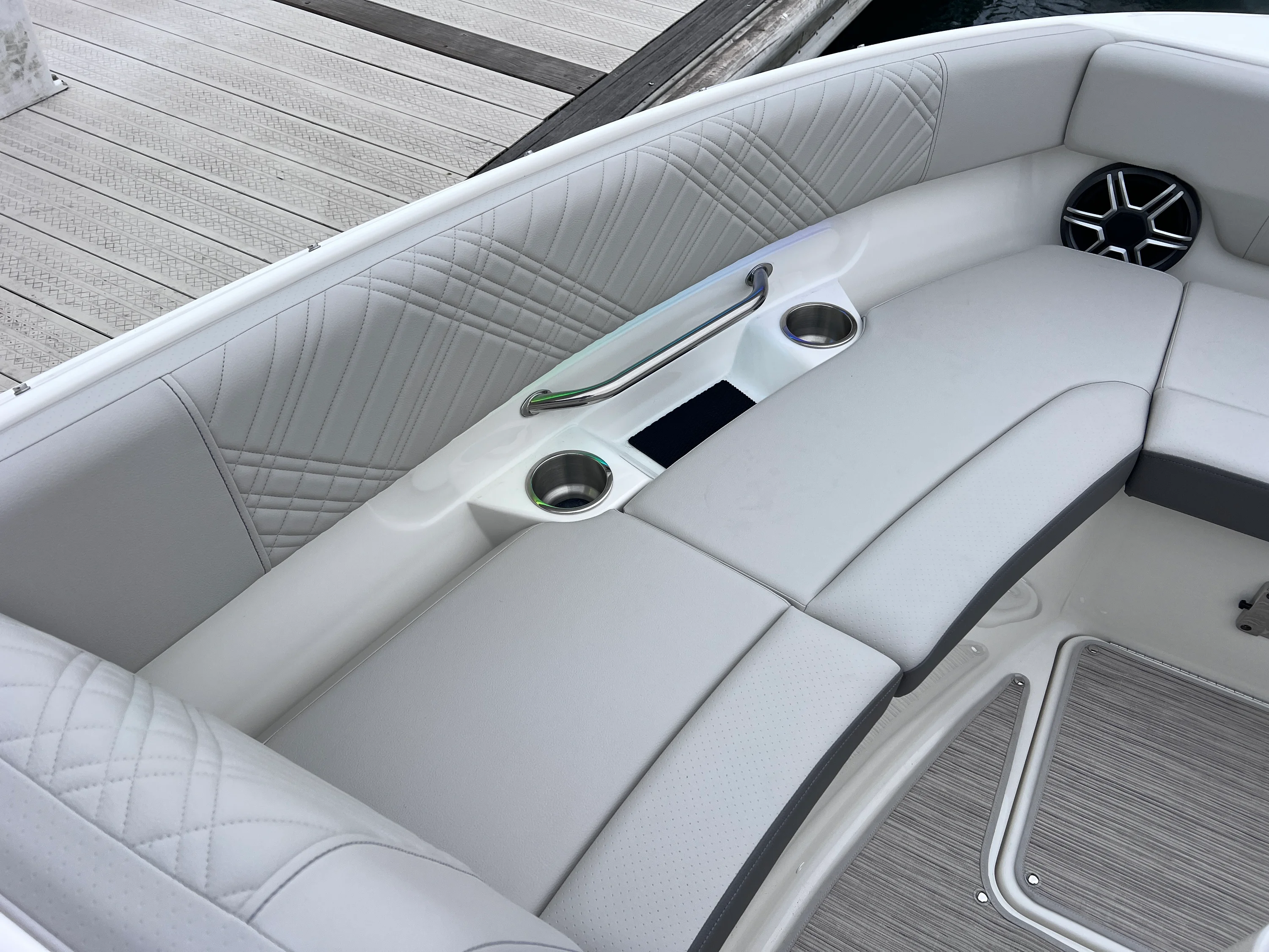 2026 Sea Ray SDX 250 Outboard Image Thumbnail #22