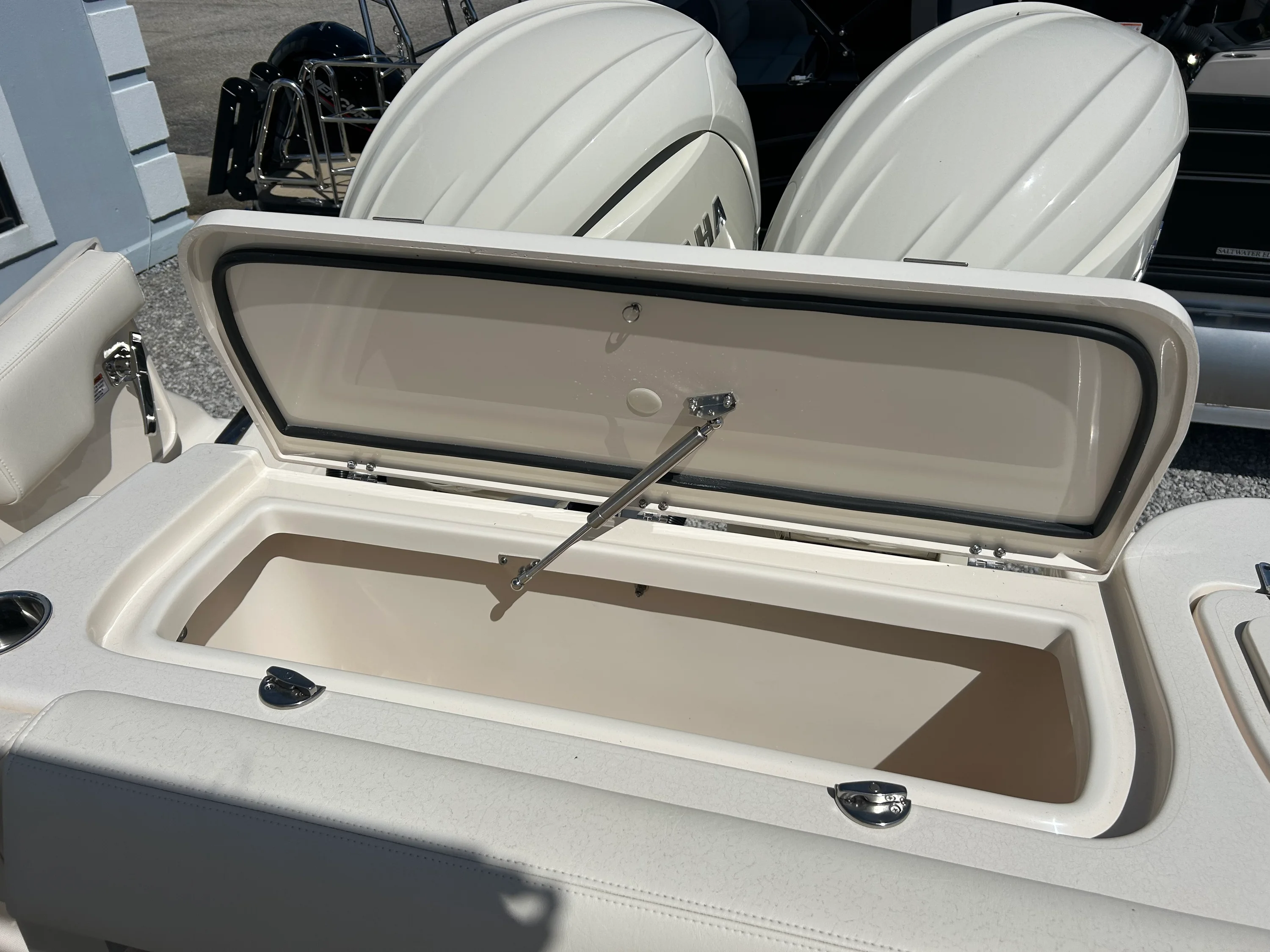 2026 Grady-White Freedom 275 Image Thumbnail #8