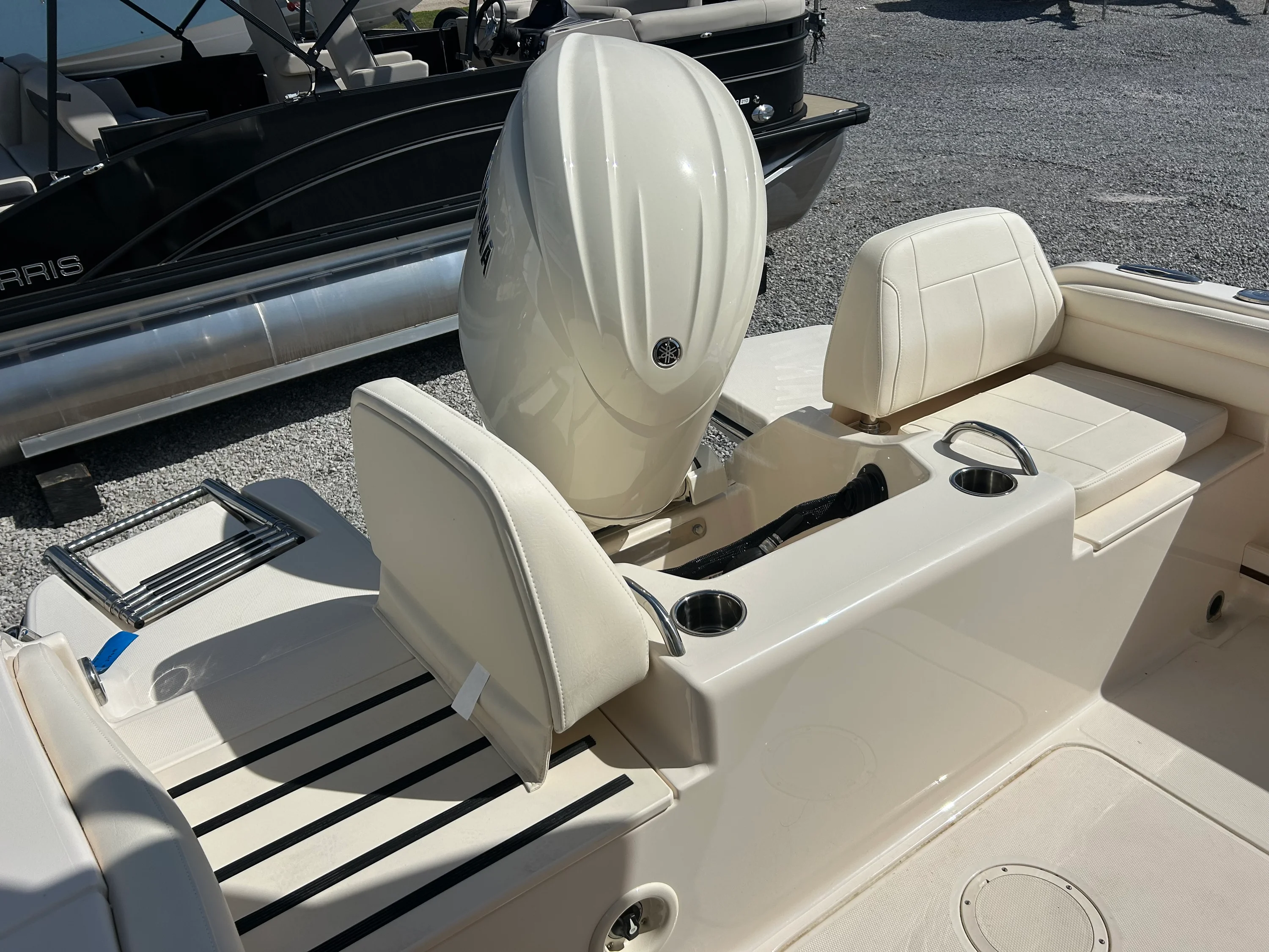2026 Grady-White Fisherman 216 Image Thumbnail #8