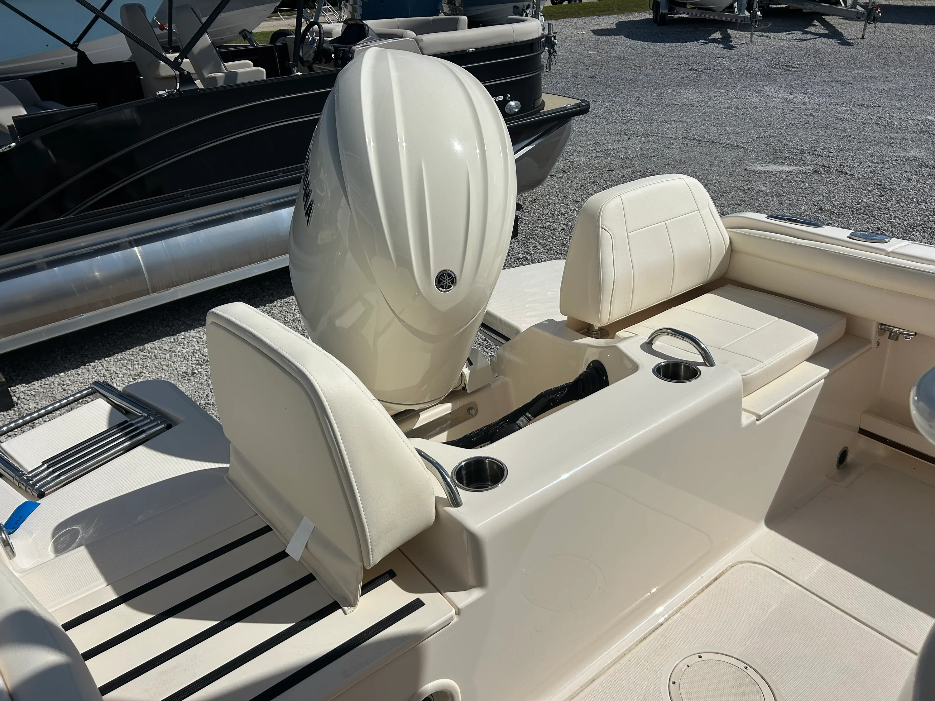 2026 Grady-White Fisherman 216 Image Thumbnail #9