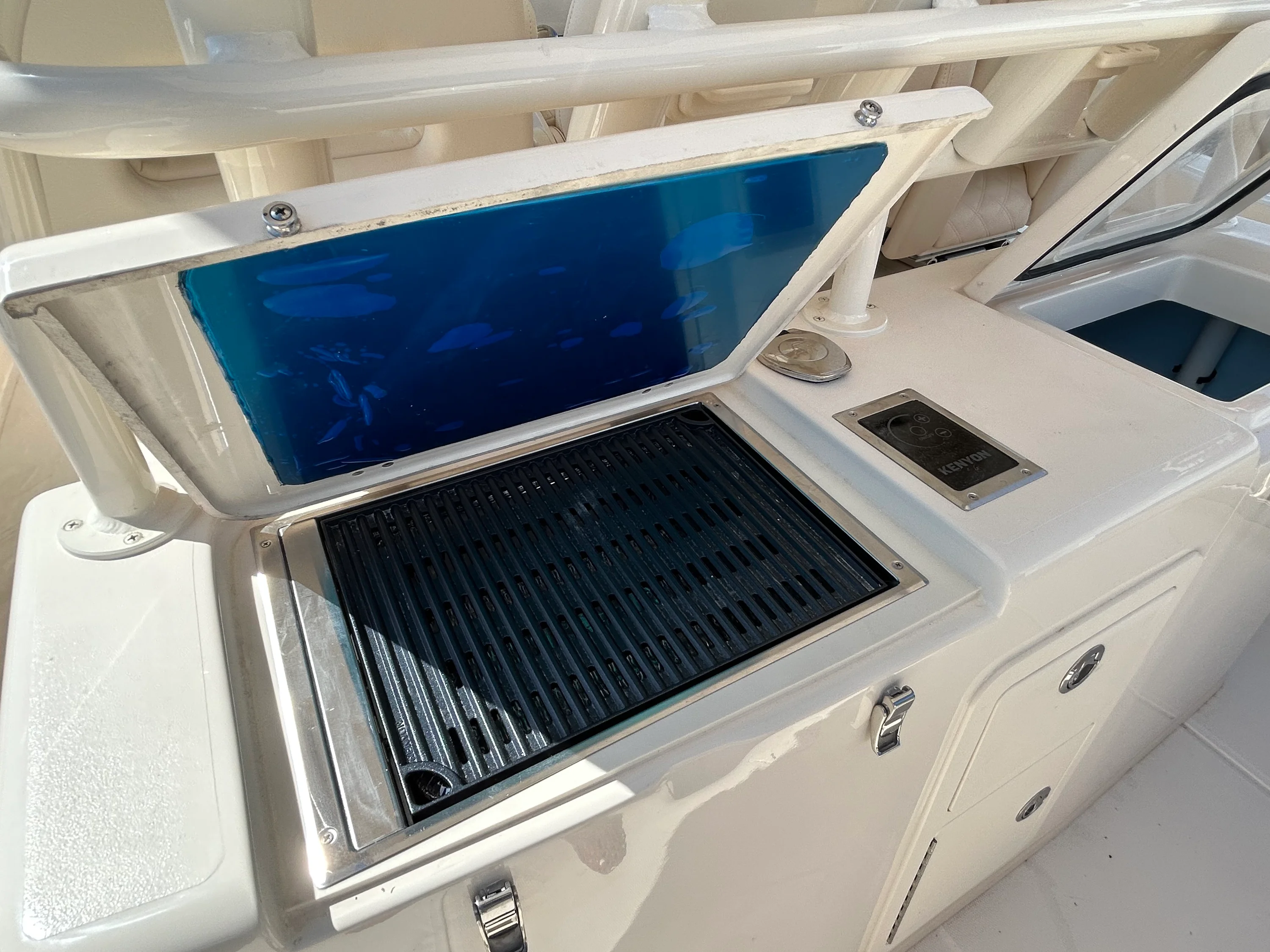 2026 Grady-White Canyon 336 Image Thumbnail #16