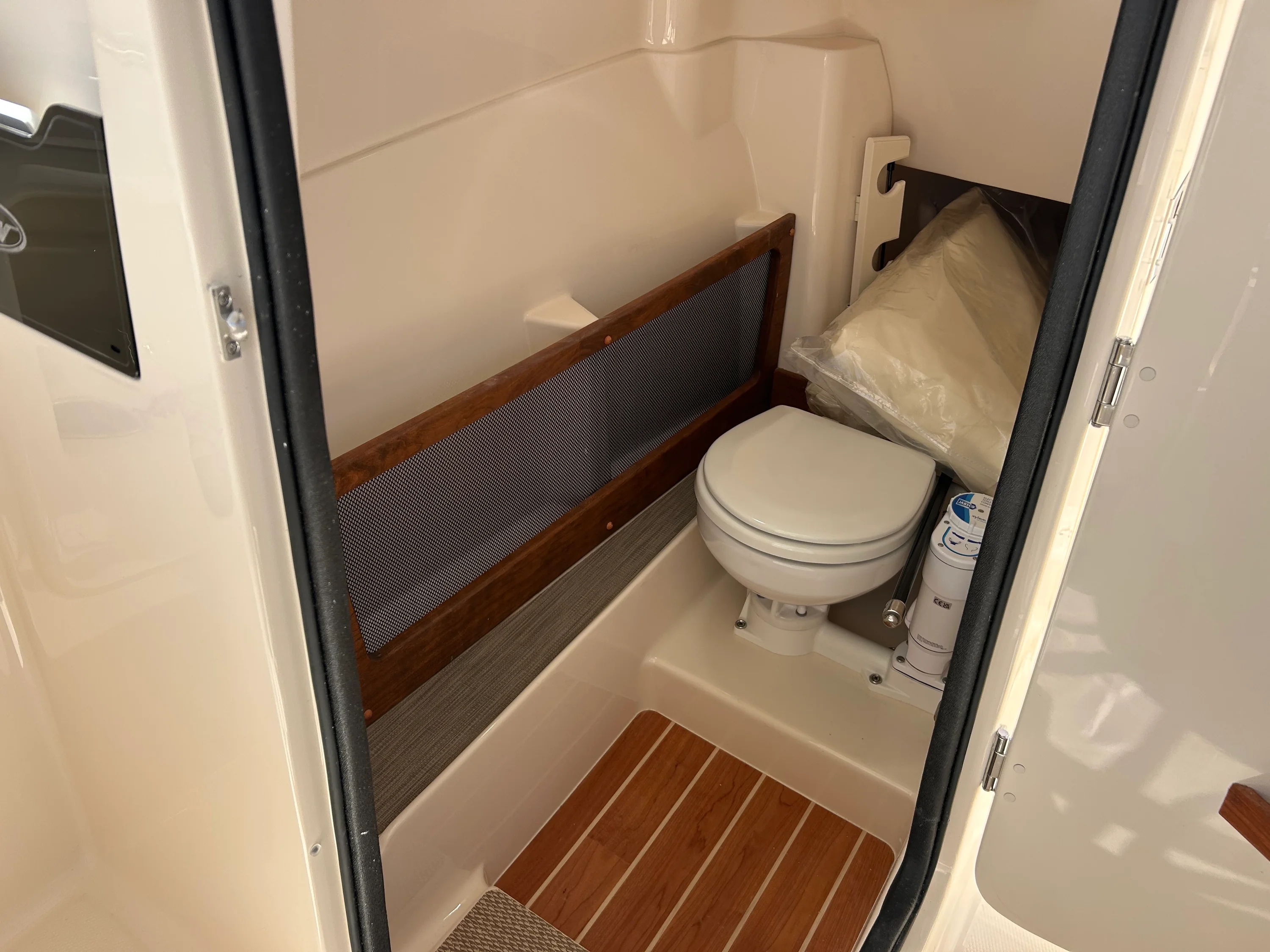 2026 Grady-White Freedom 275 Image Thumbnail #20