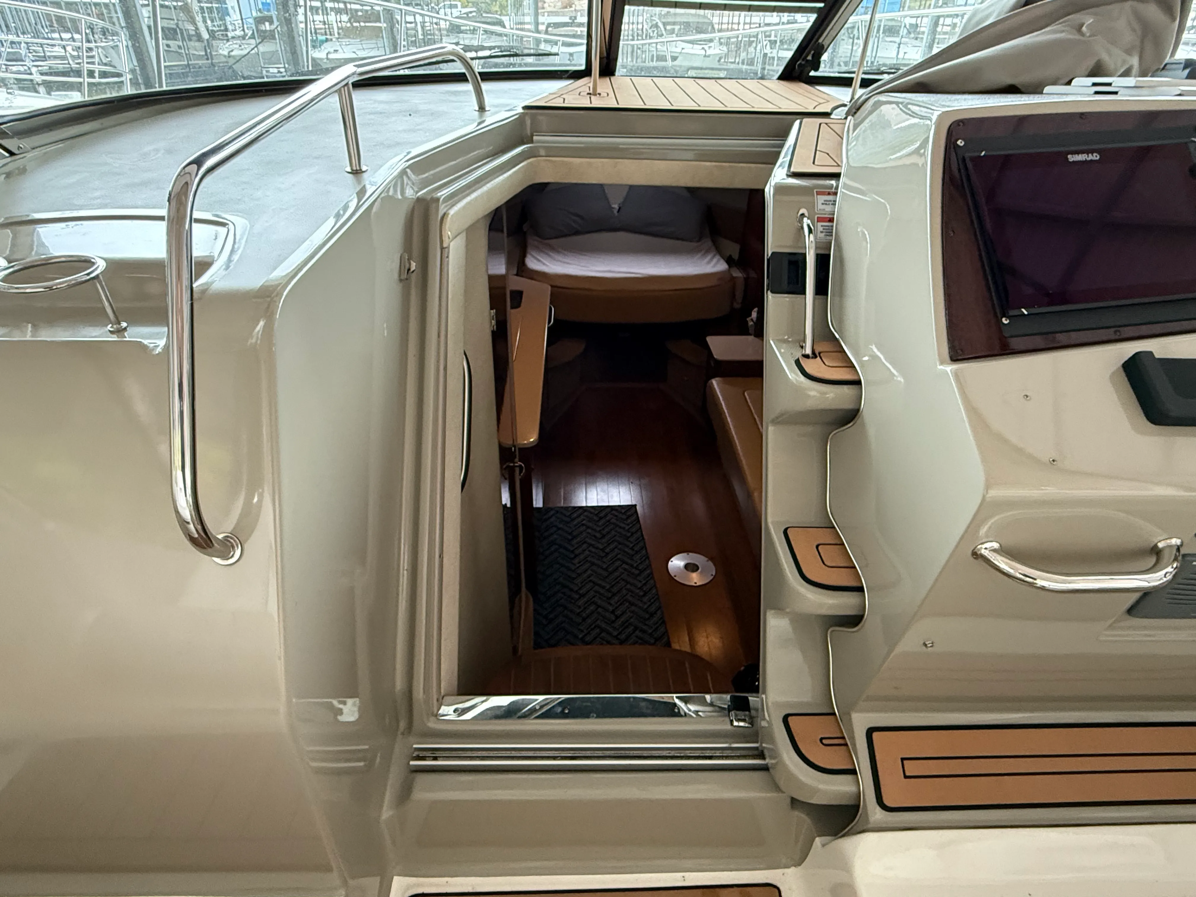 2010 Sea Ray 370 SUNDANCER Image Thumbnail #46