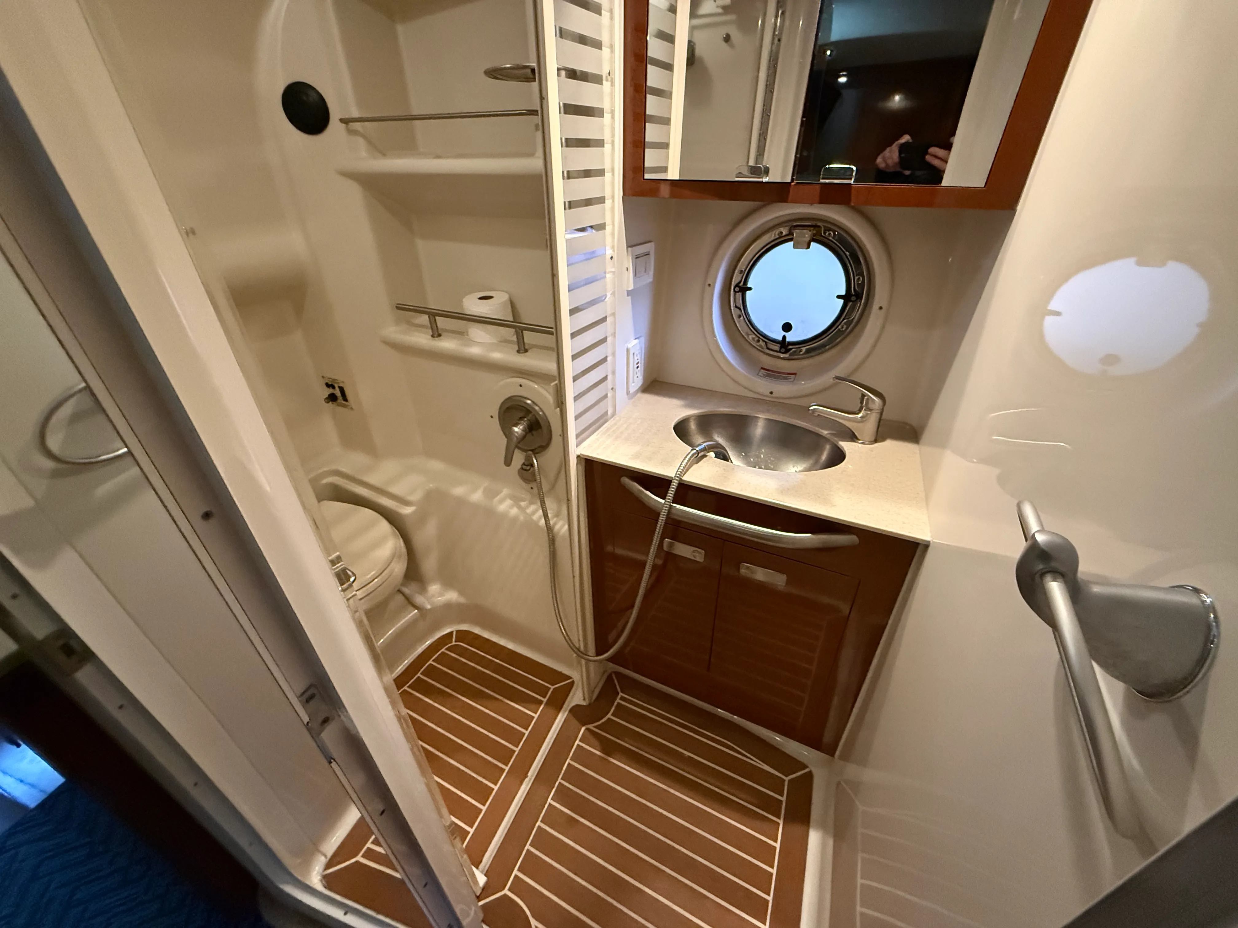 2010 Sea Ray 370 SUNDANCER Image Thumbnail #25