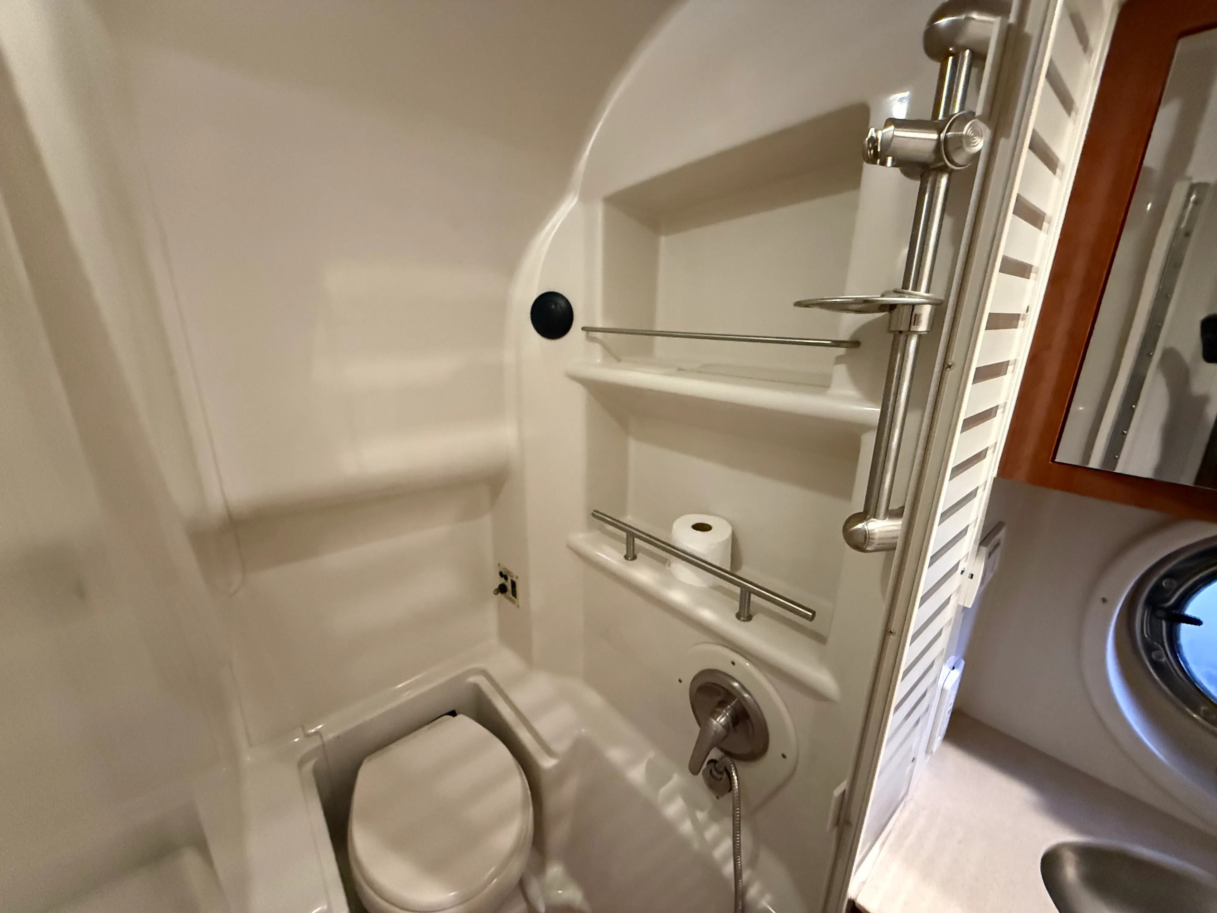 2010 Sea Ray 370 SUNDANCER Image Thumbnail #27