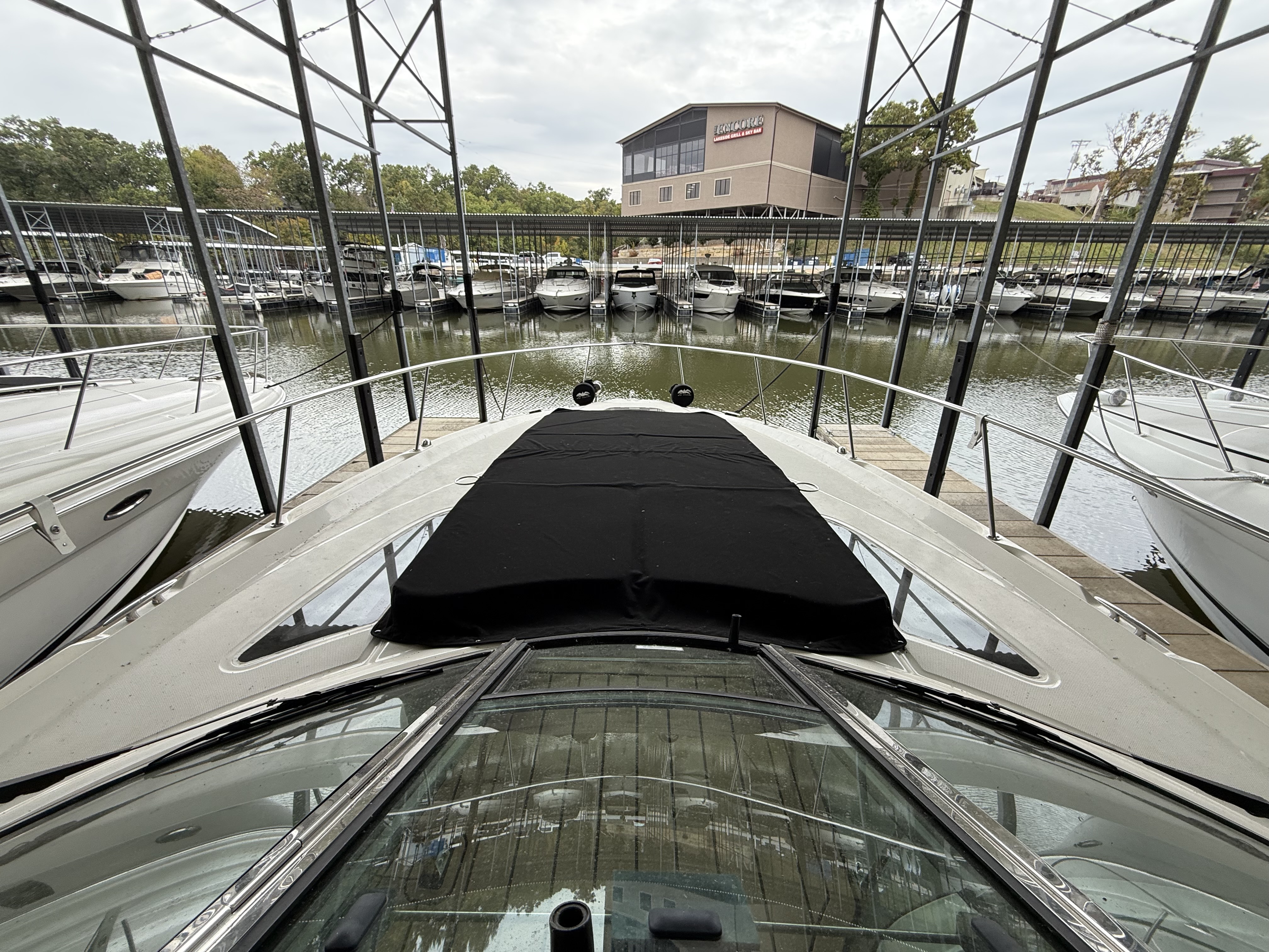 2010 Sea Ray 370 SUNDANCER Image Thumbnail #12