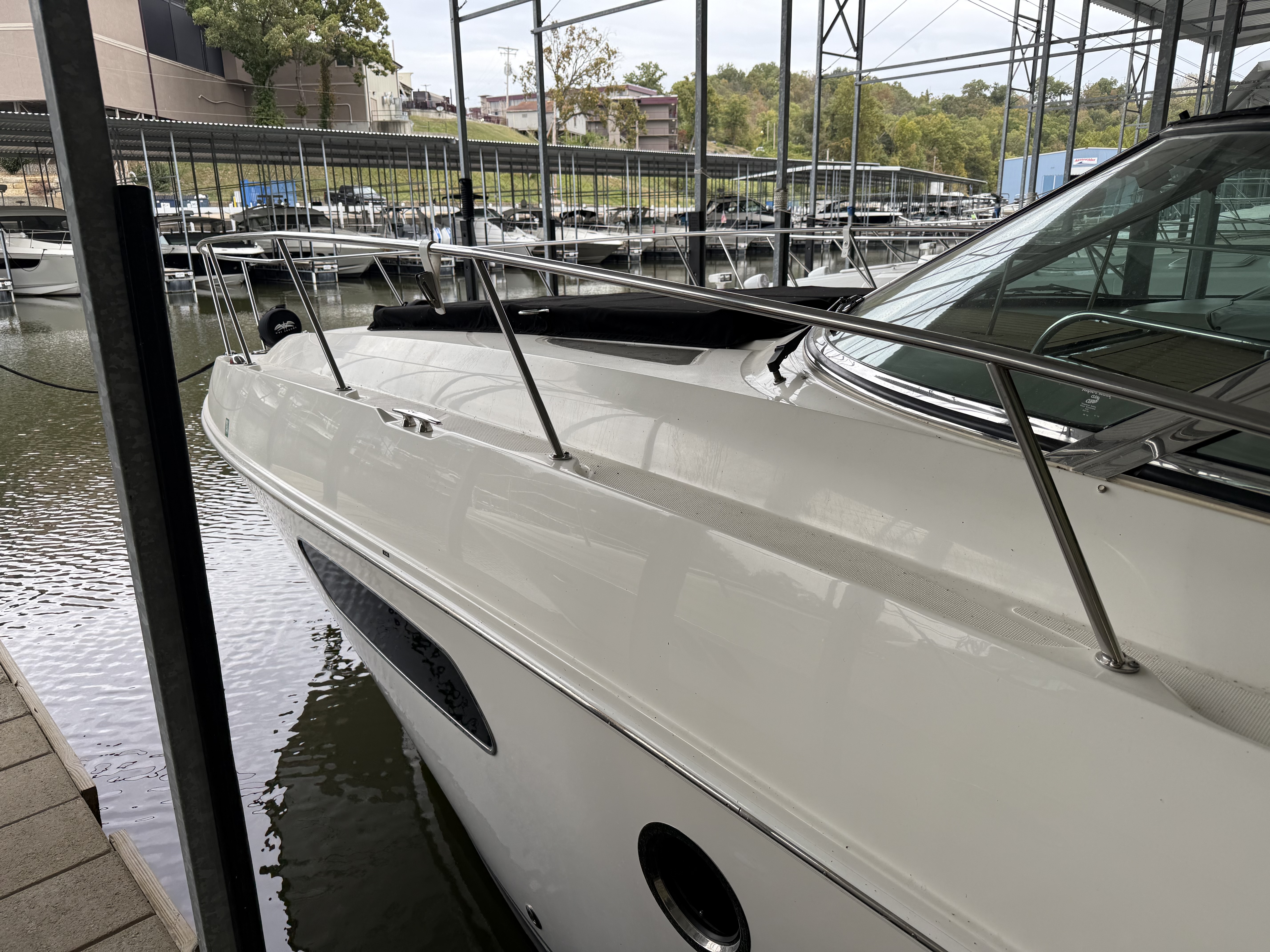 2010 Sea Ray 370 SUNDANCER Image Thumbnail #2