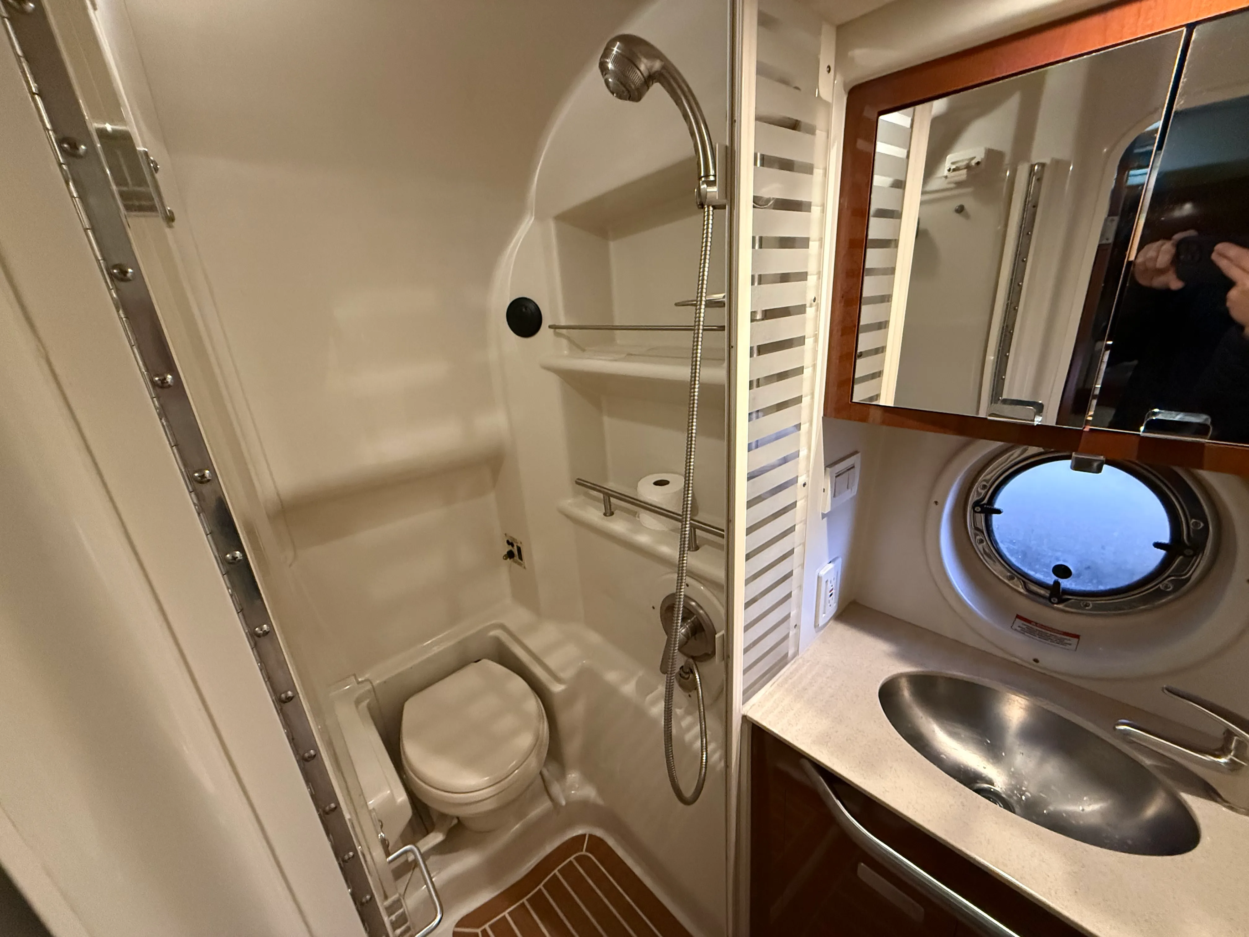 2010 Sea Ray 370 SUNDANCER Image Thumbnail #28