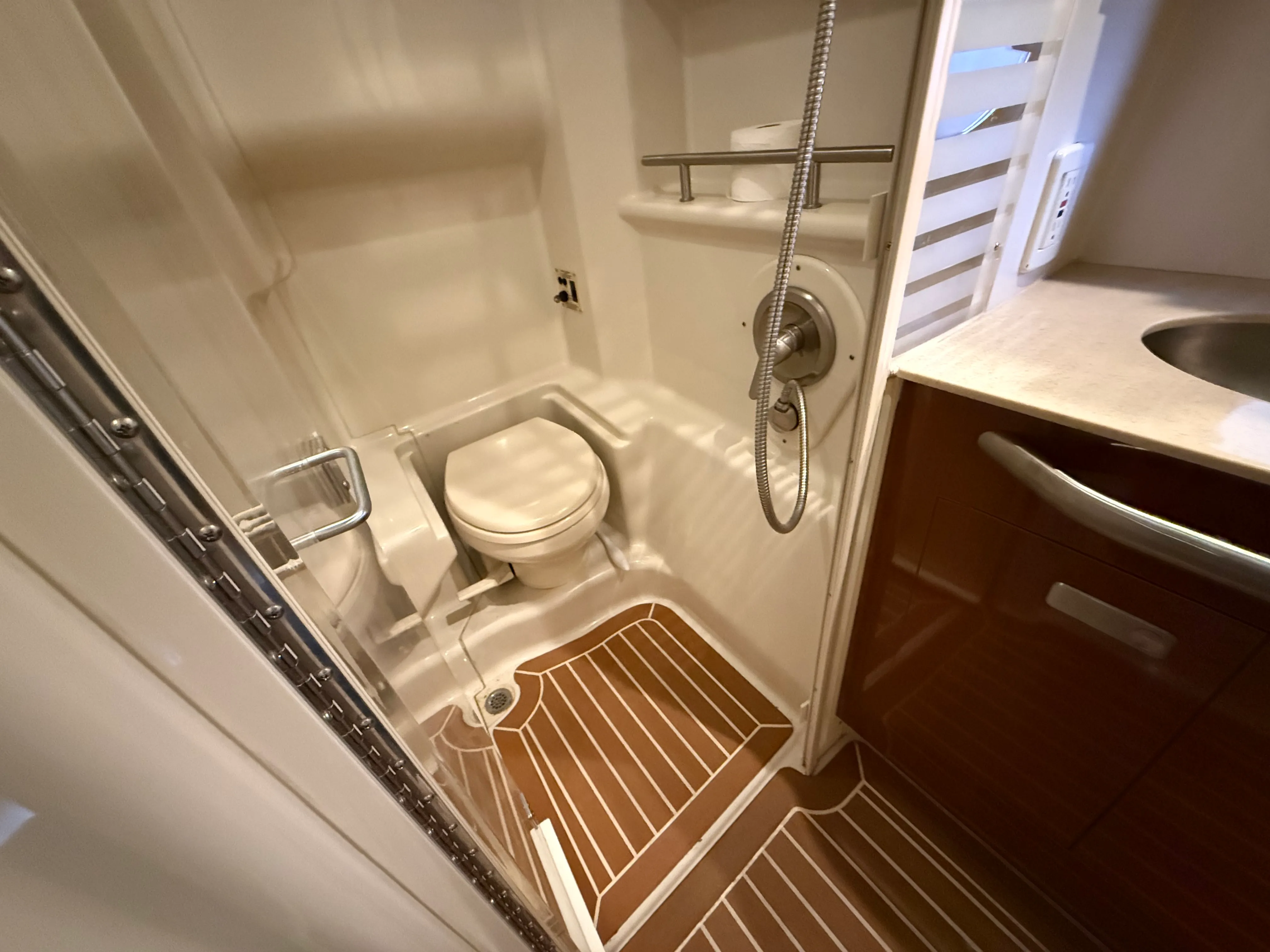 2010 Sea Ray 370 SUNDANCER Image Thumbnail #29