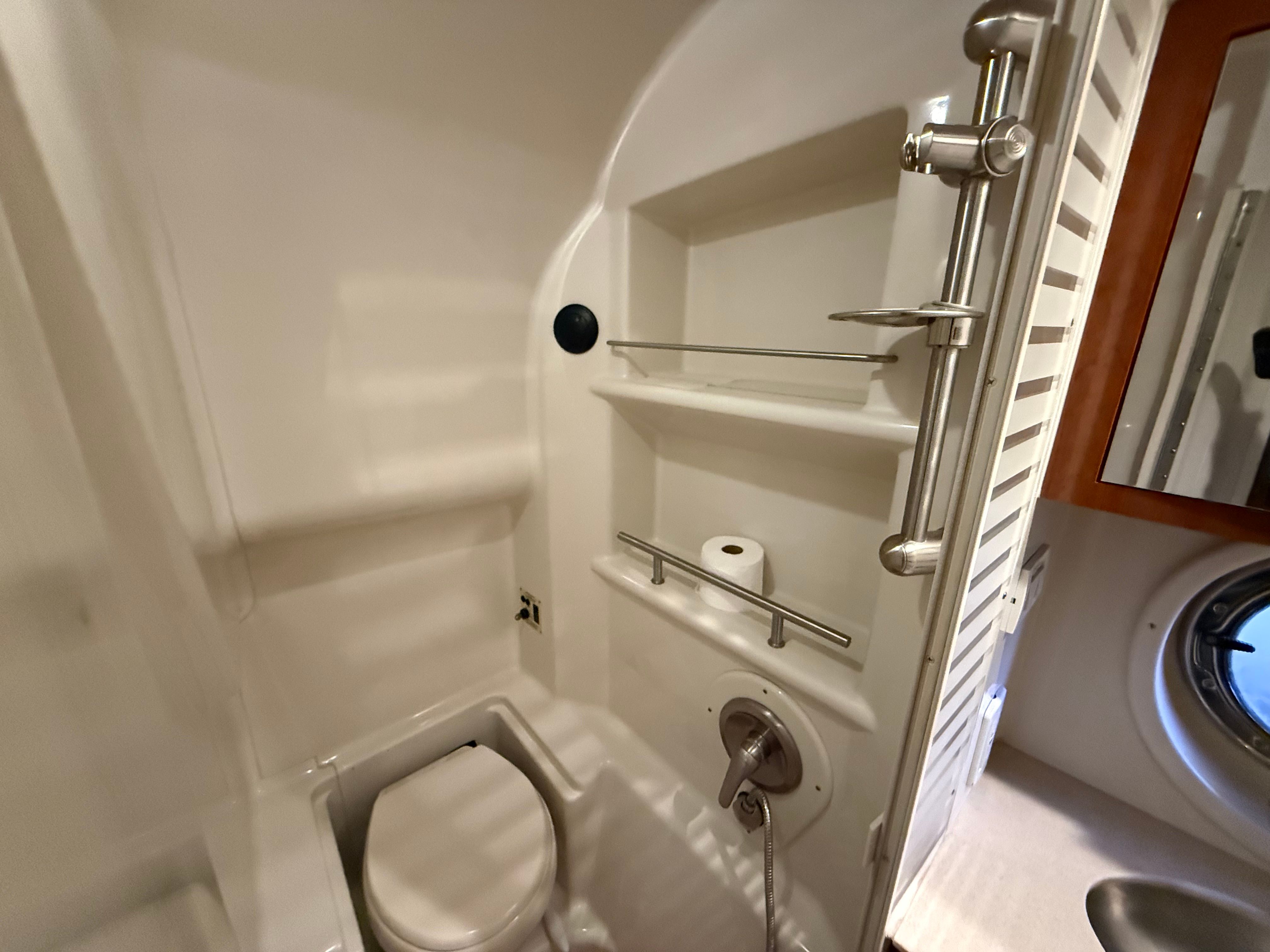 2010 Sea Ray 370 SUNDANCER Image Thumbnail #27