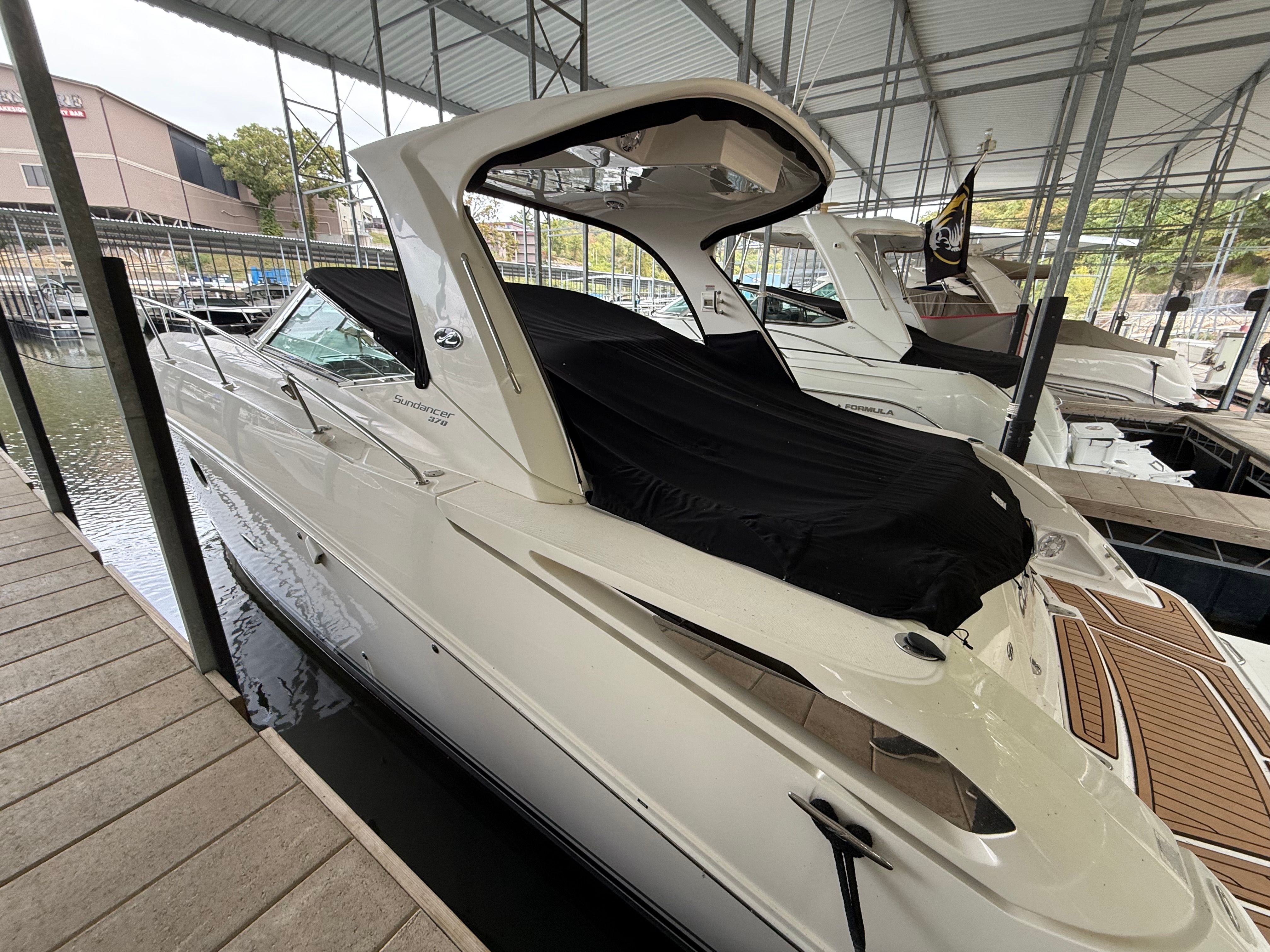 2010 Sea Ray 370 SUNDANCER Image Thumbnail #0