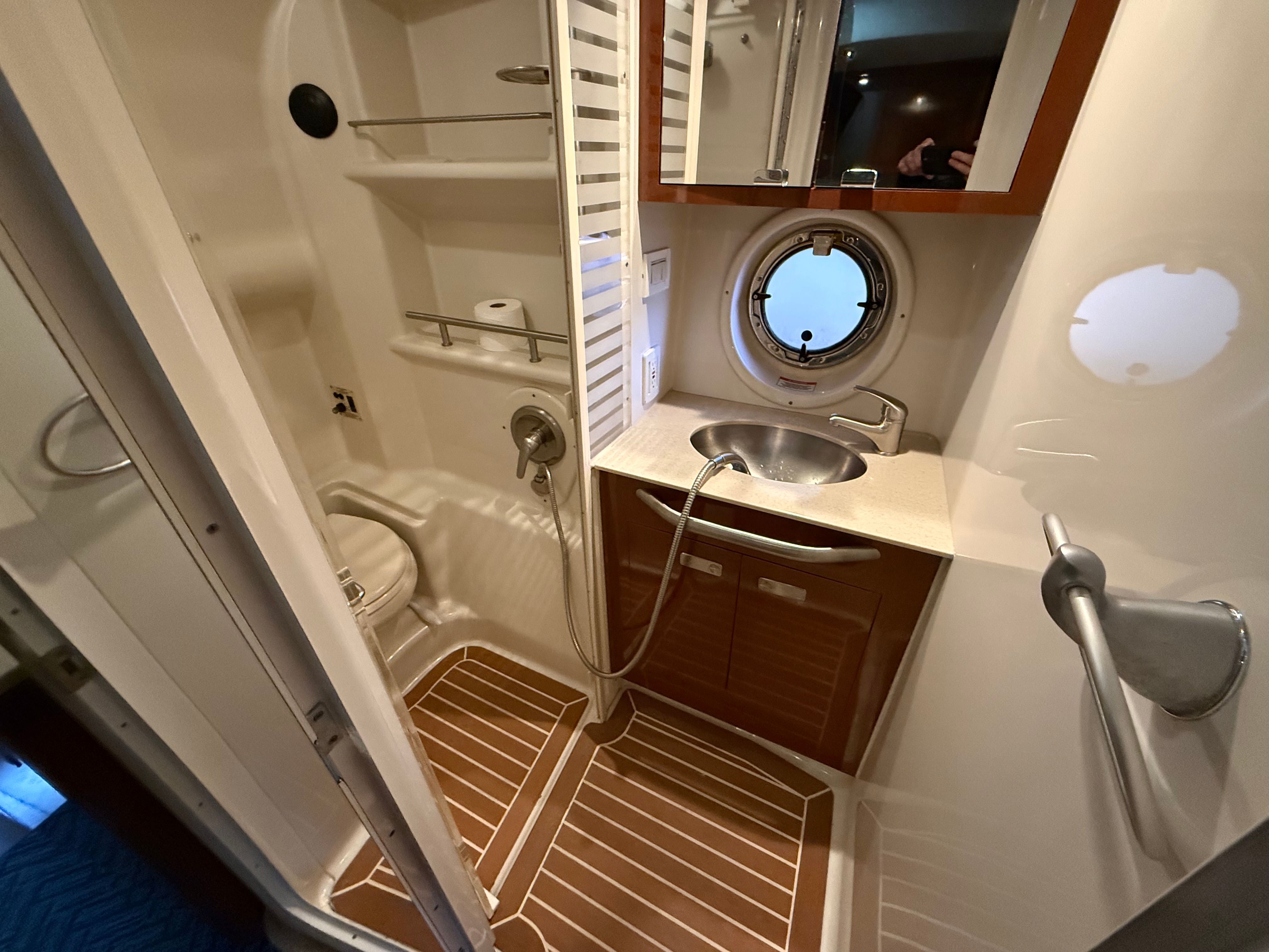 2010 Sea Ray 370 SUNDANCER Image Thumbnail #25