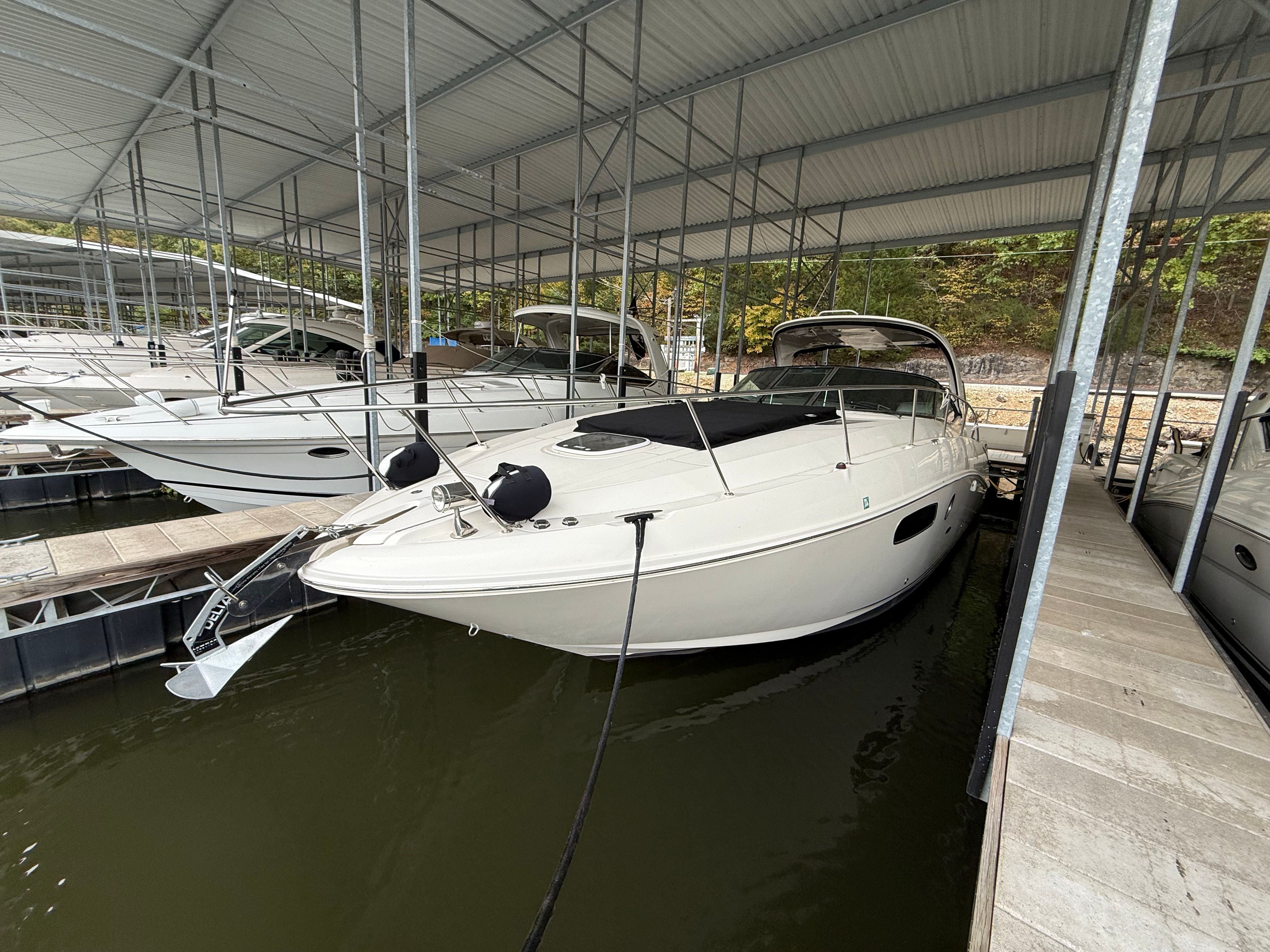 2010 Sea Ray 370 SUNDANCER Image Thumbnail #1