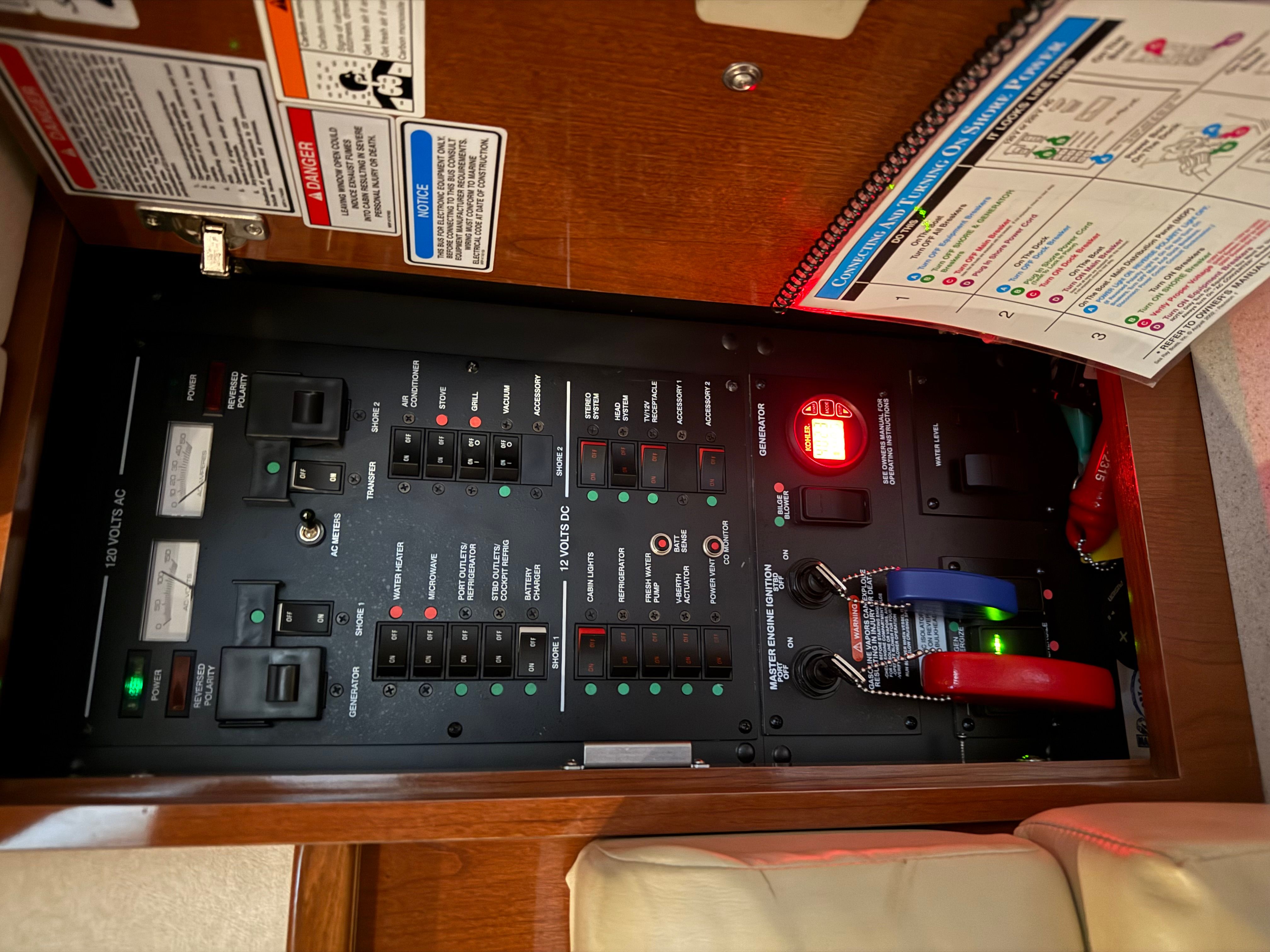 2010 Sea Ray 370 SUNDANCER Image Thumbnail #19