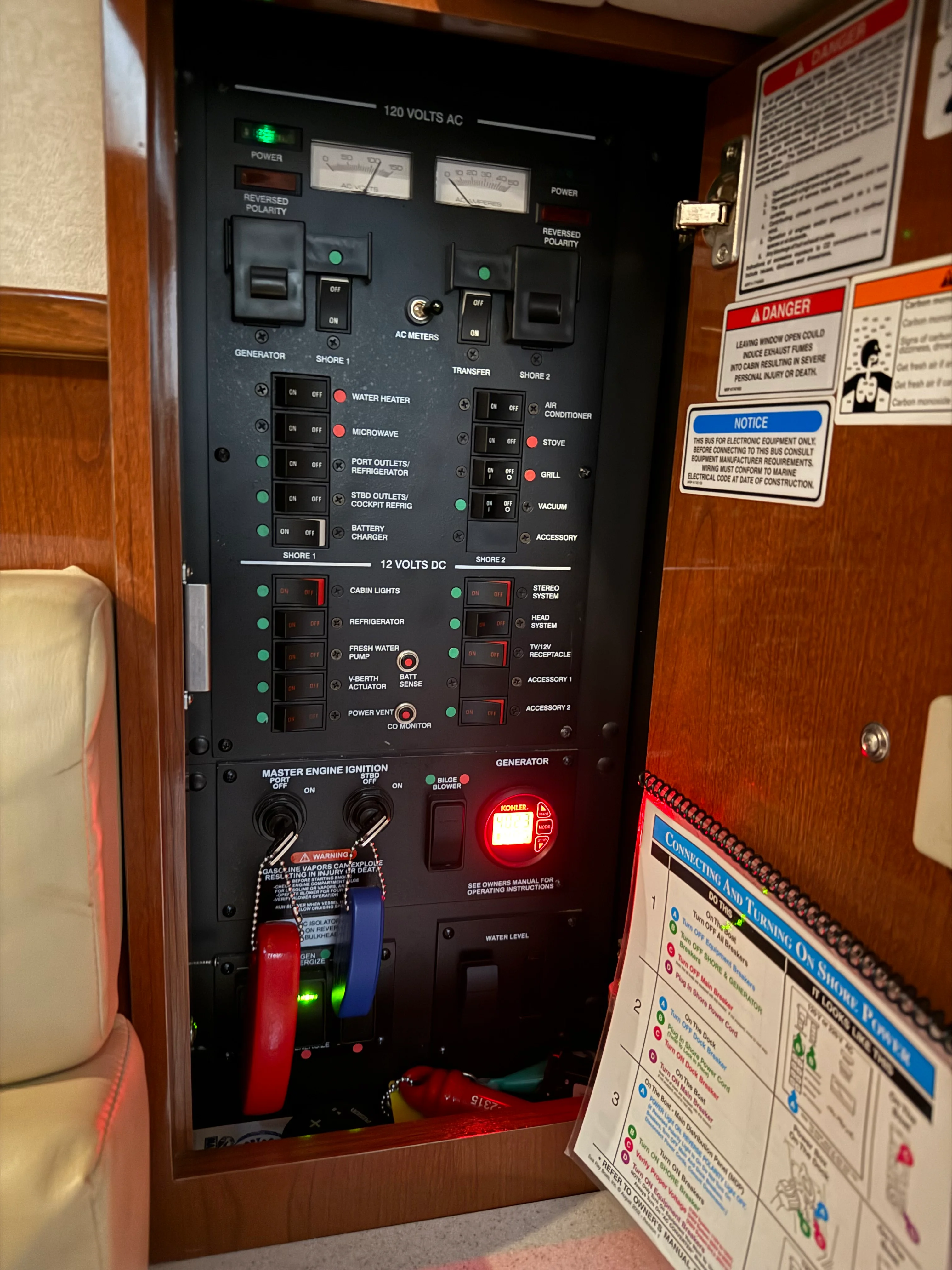 2010 Sea Ray 370 SUNDANCER Image Thumbnail #19