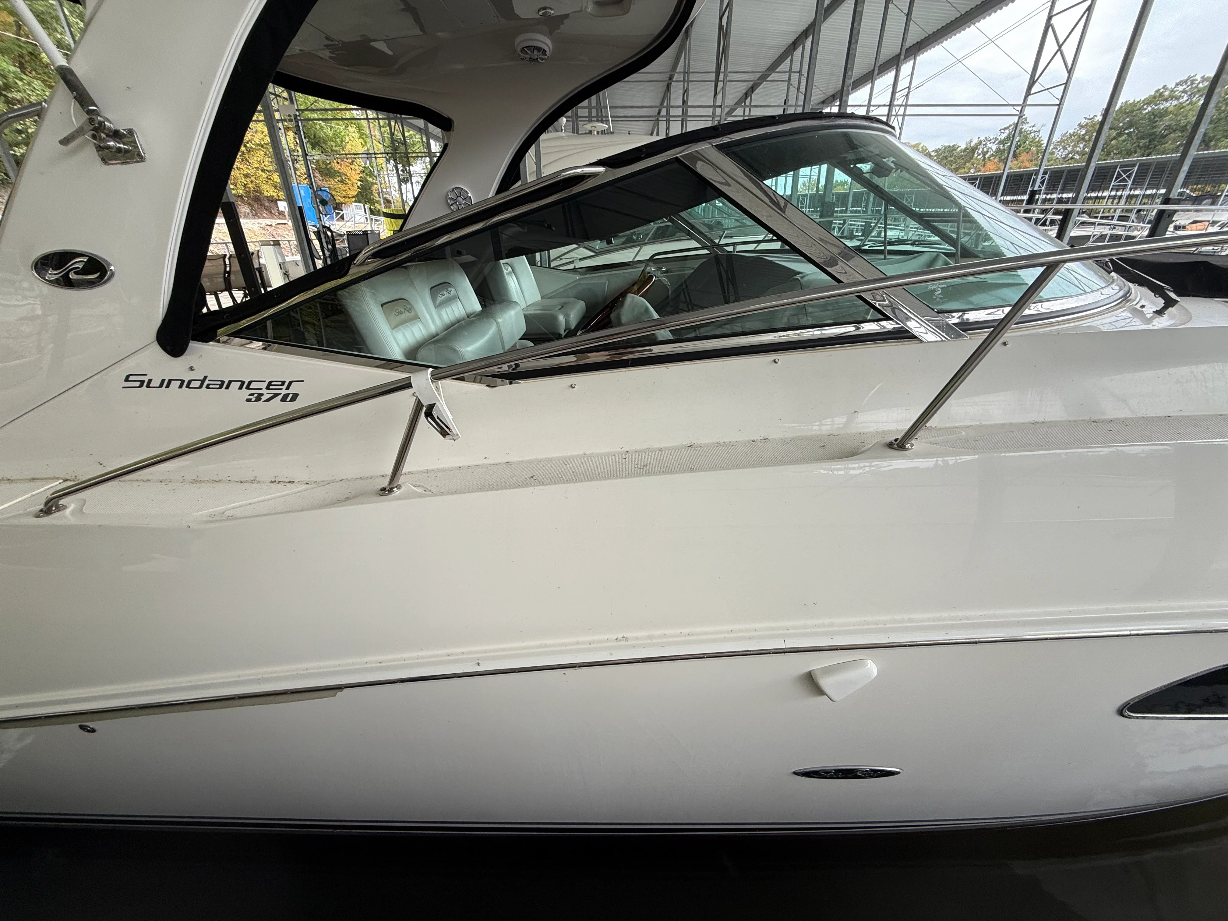 2010 Sea Ray 370 SUNDANCER Image Thumbnail #9