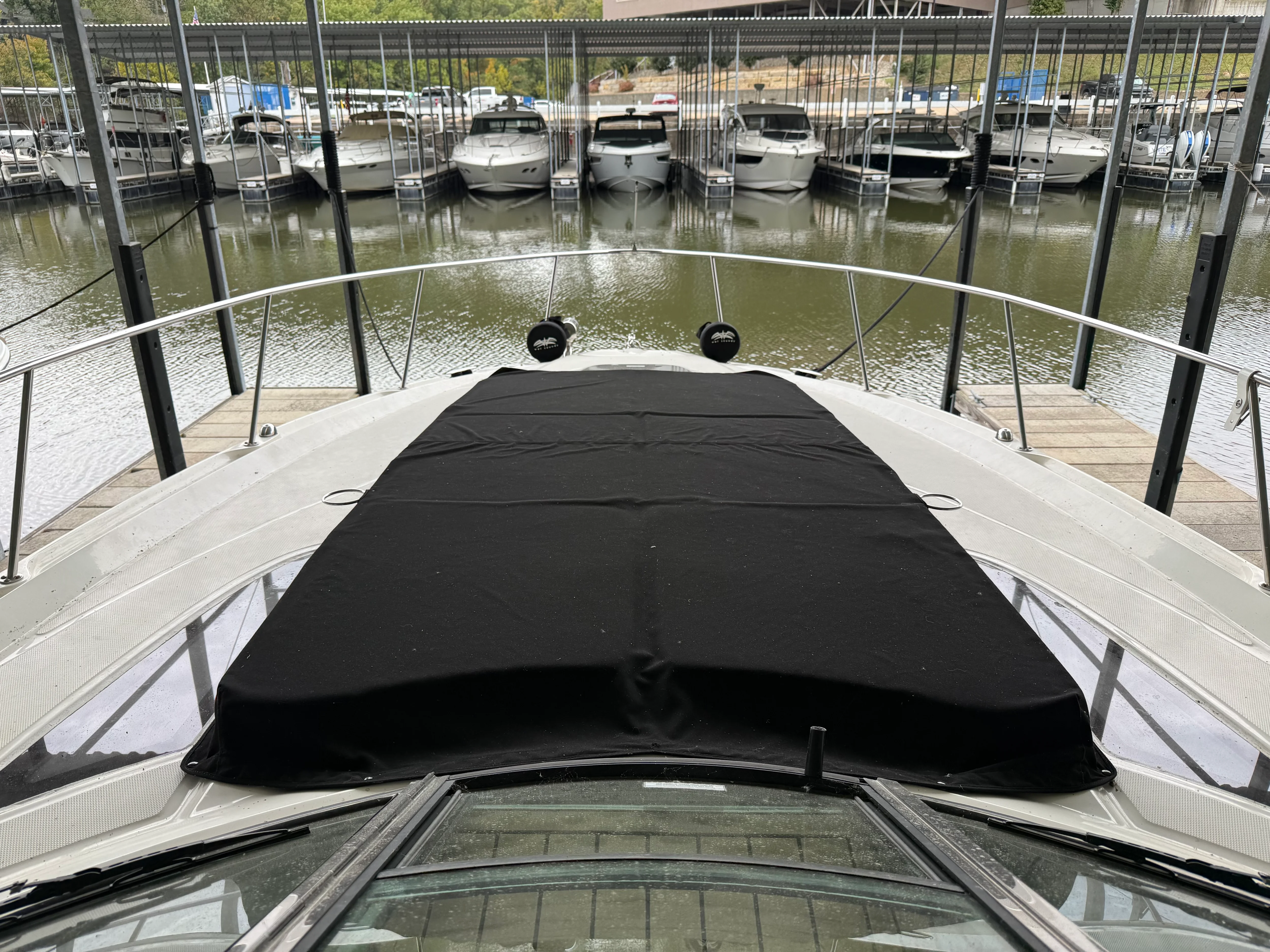 2010 Sea Ray 370 SUNDANCER Image Thumbnail #11