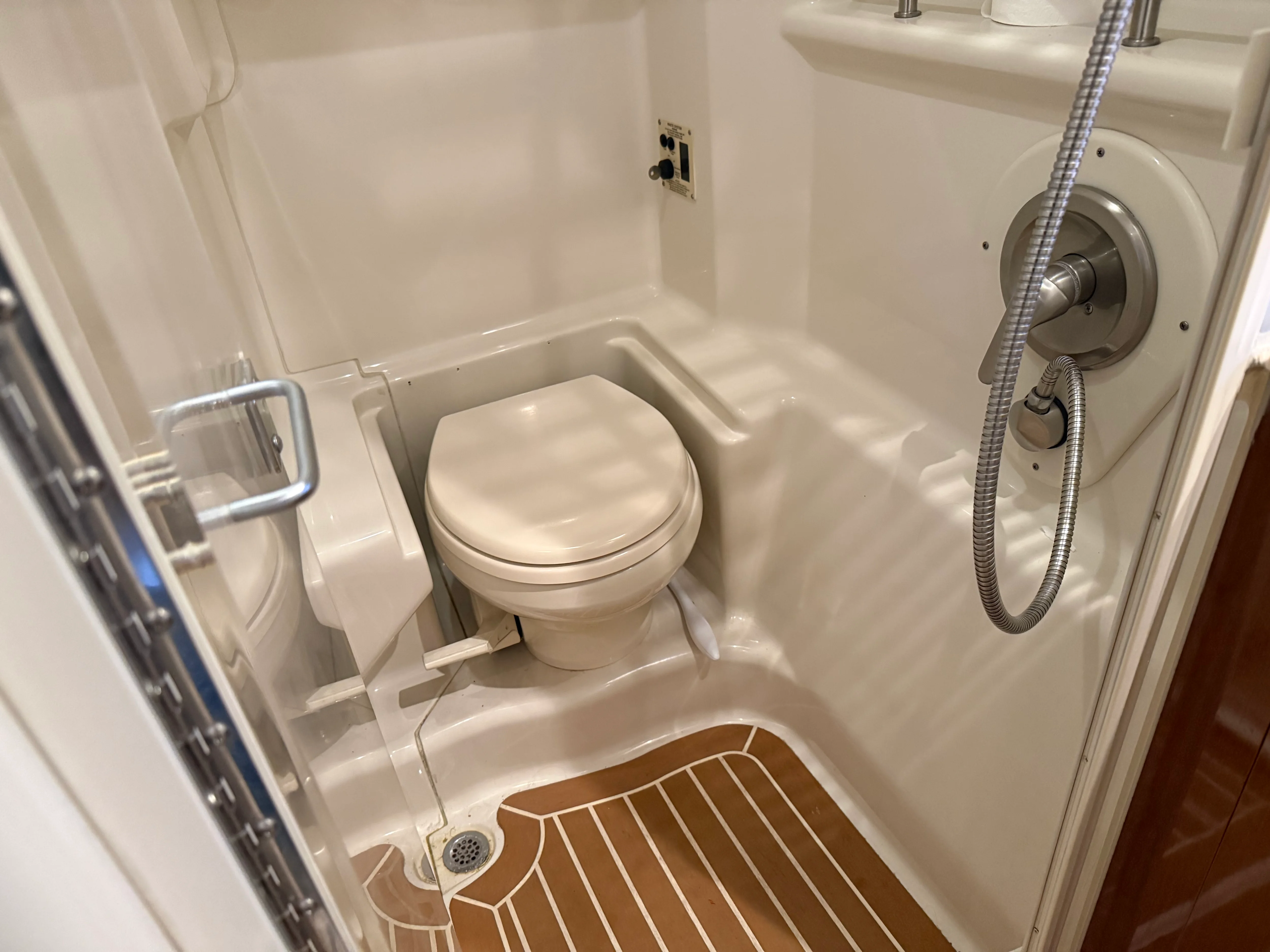 2010 Sea Ray 370 SUNDANCER Image Thumbnail #30