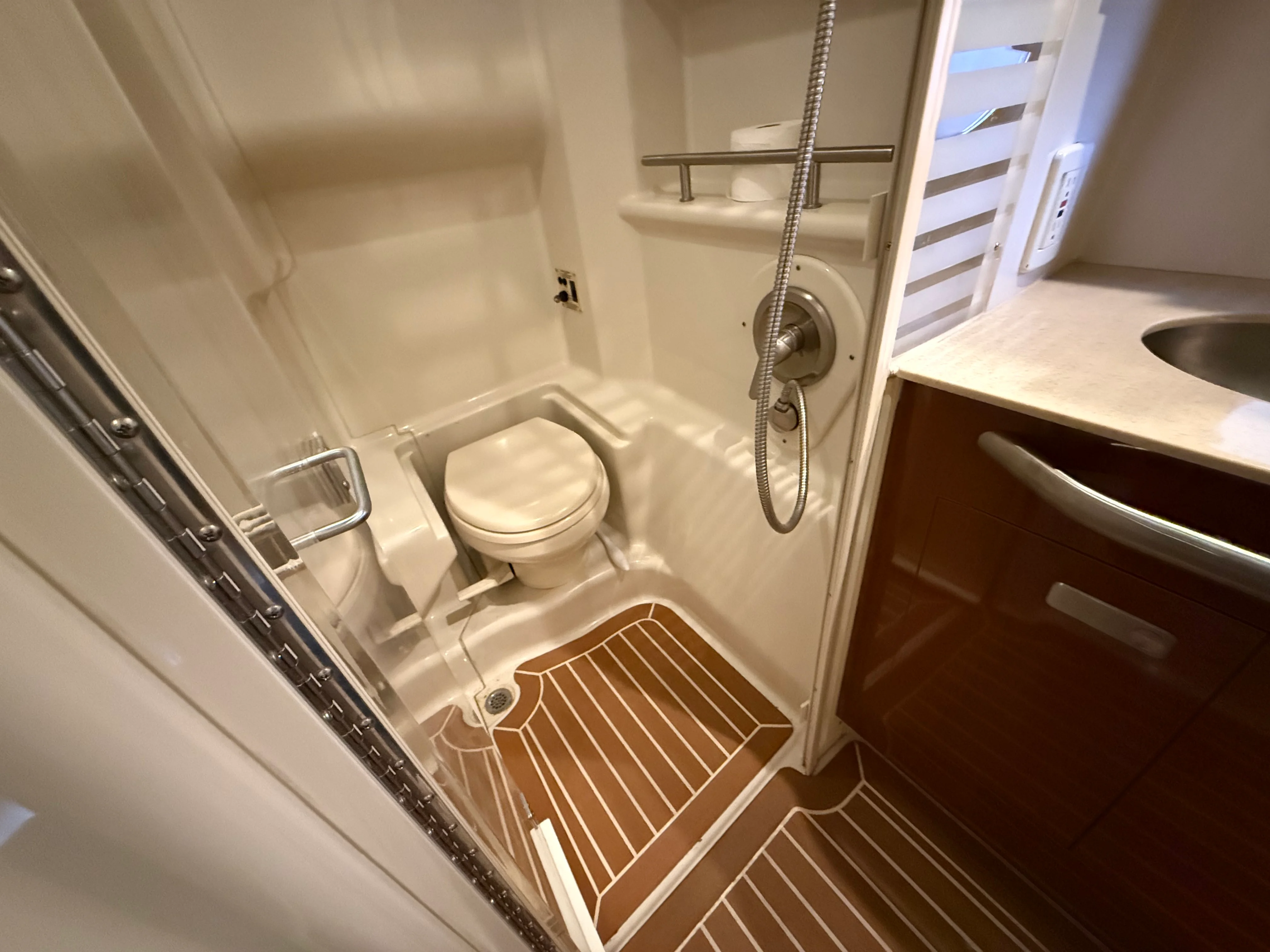 2010 Sea Ray 370 SUNDANCER Image Thumbnail #29