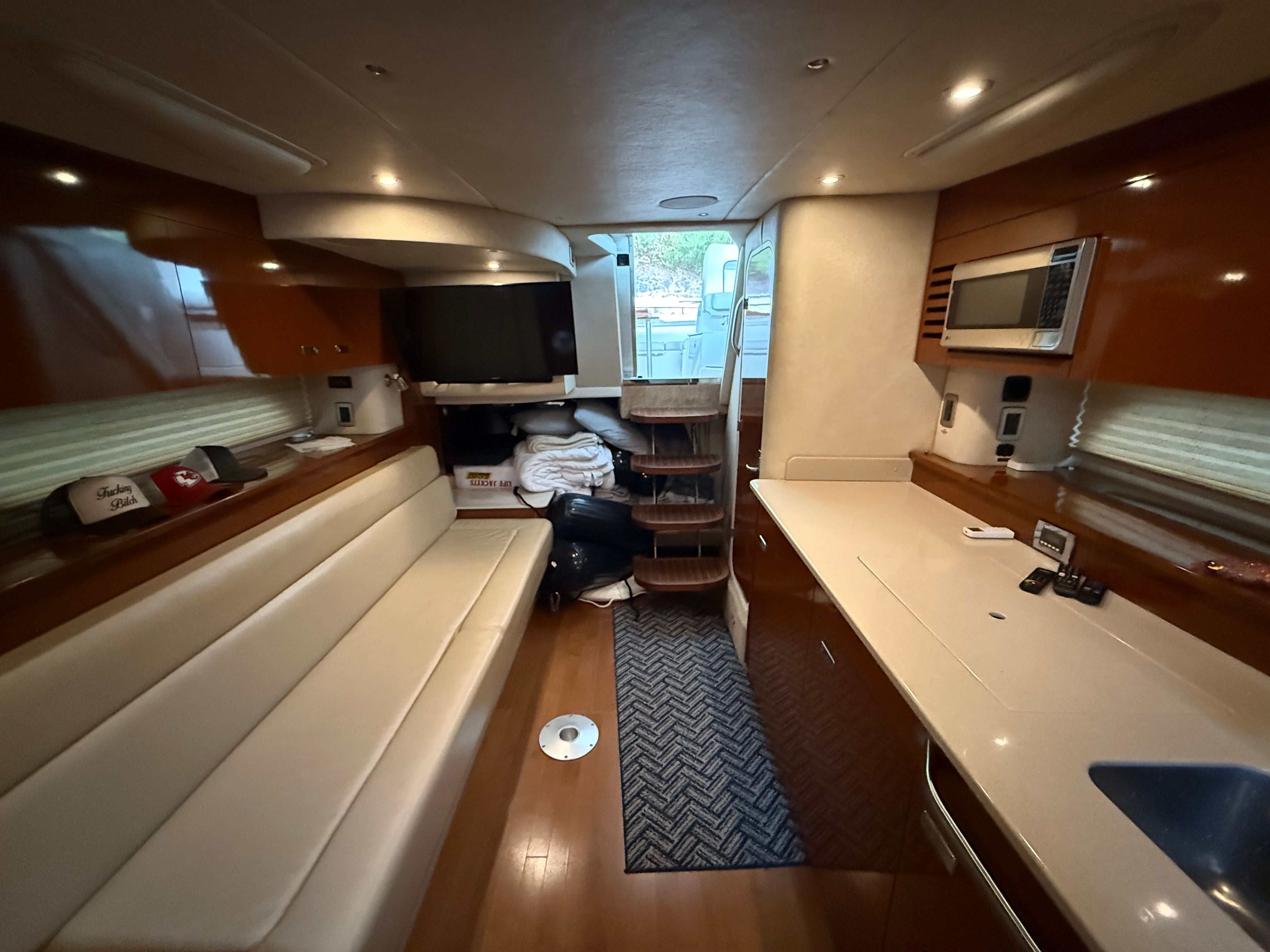 2010 Sea Ray 370 SUNDANCER Image Thumbnail #24