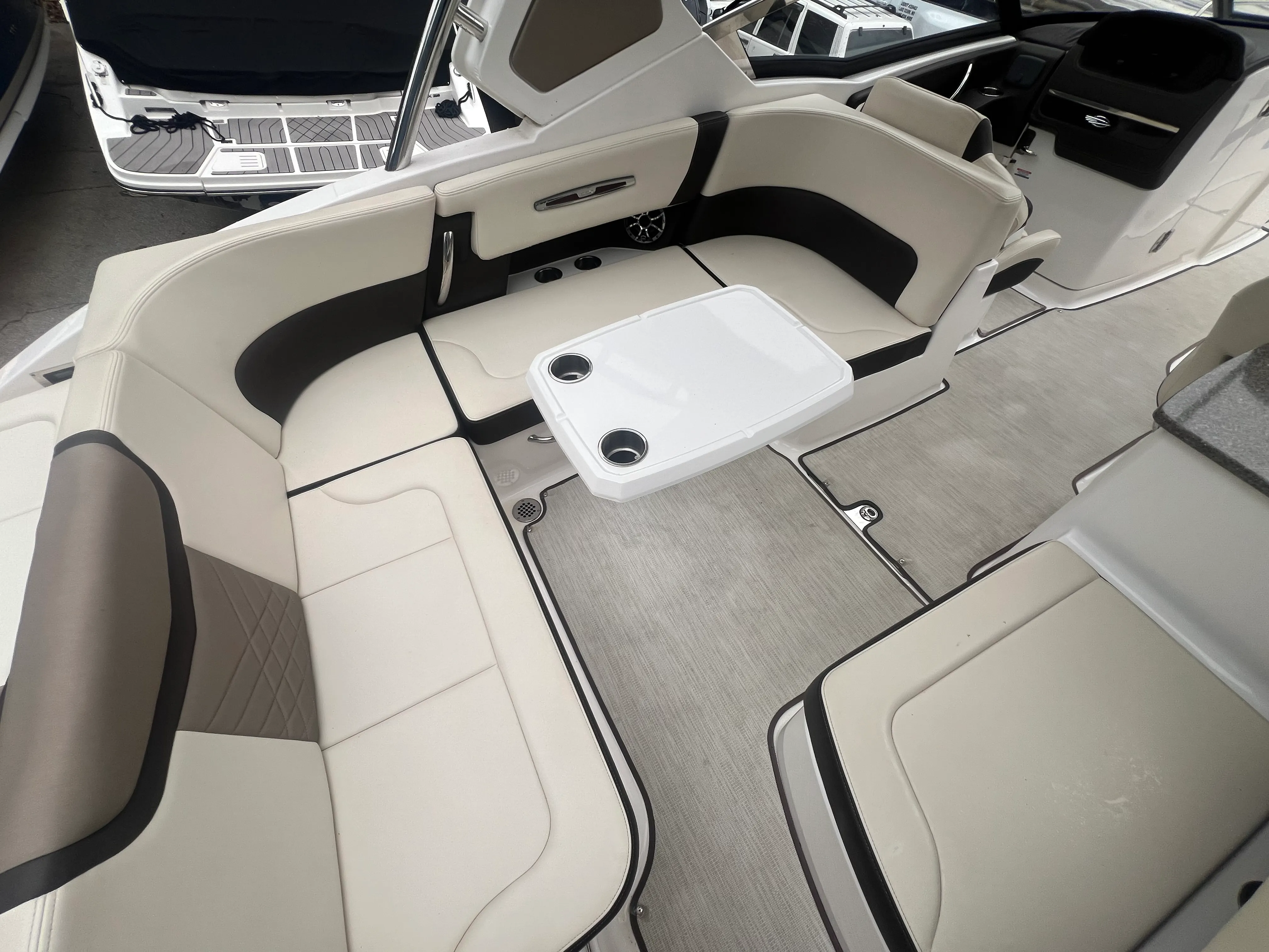 2019 Chaparral 317 SSX Image Thumbnail #16