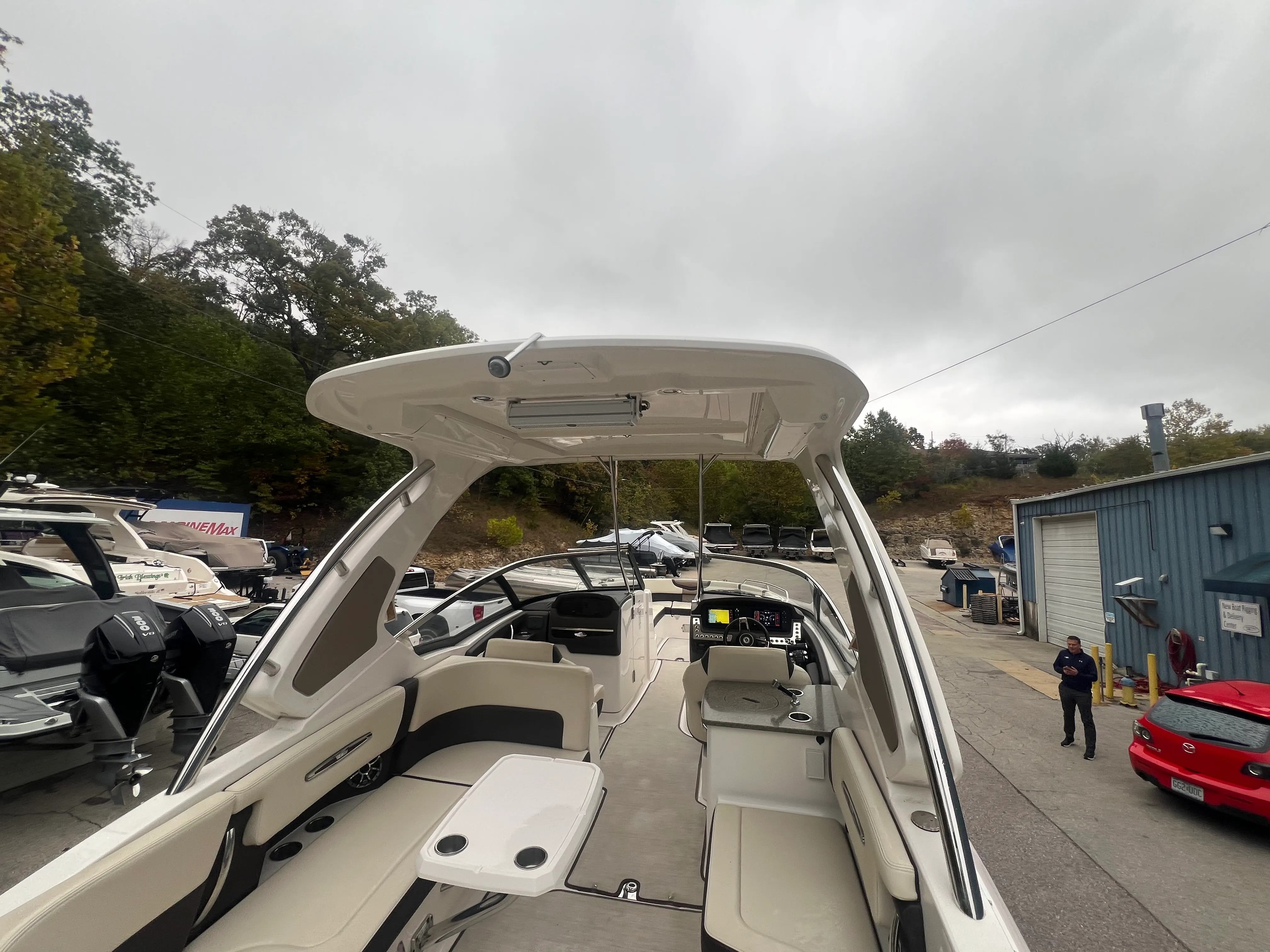 2019 Chaparral 317 SSX Image Thumbnail #15