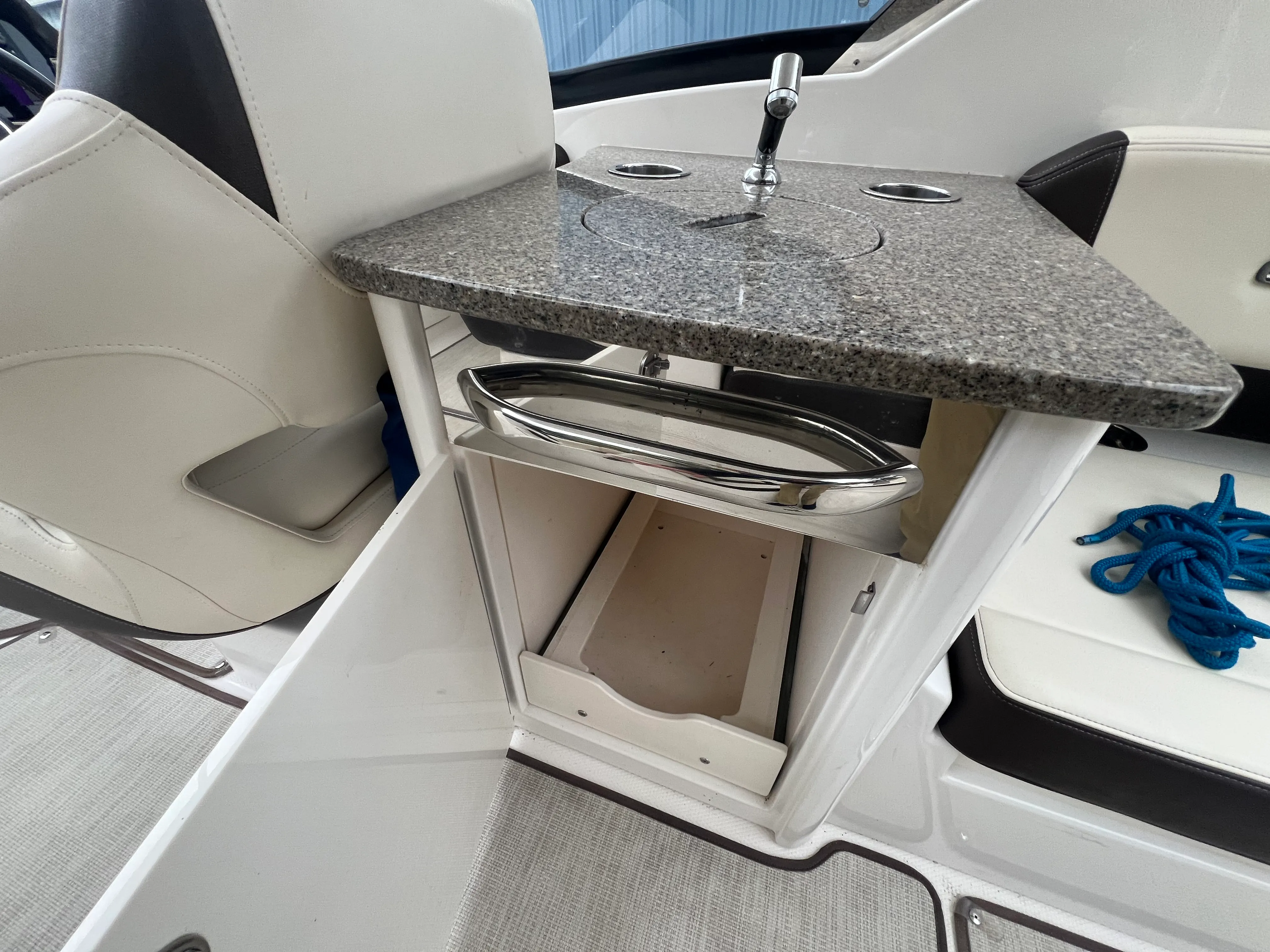 2019 Chaparral 317 SSX Image Thumbnail #19