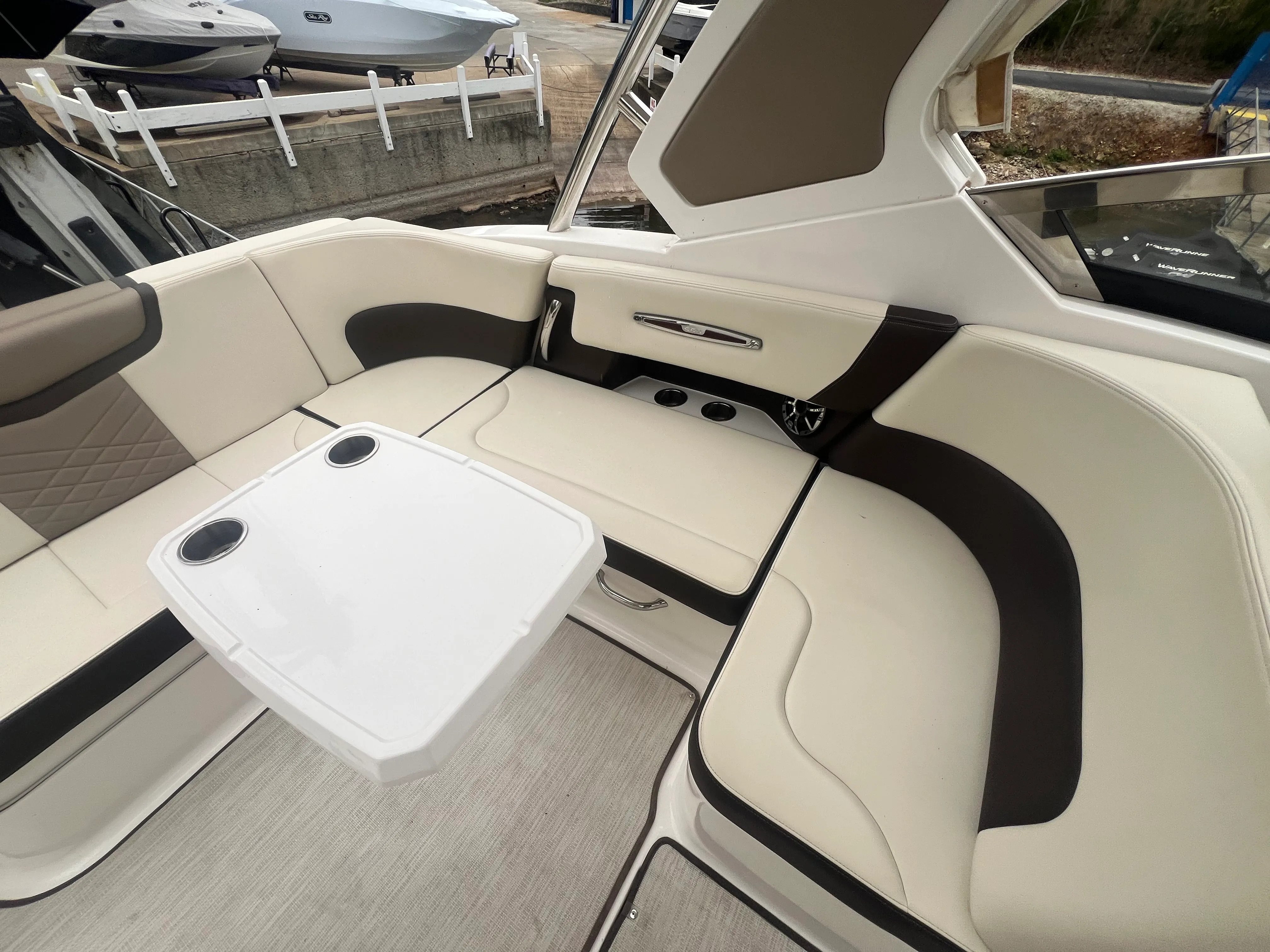 2019 Chaparral 317 SSX Image Thumbnail #12