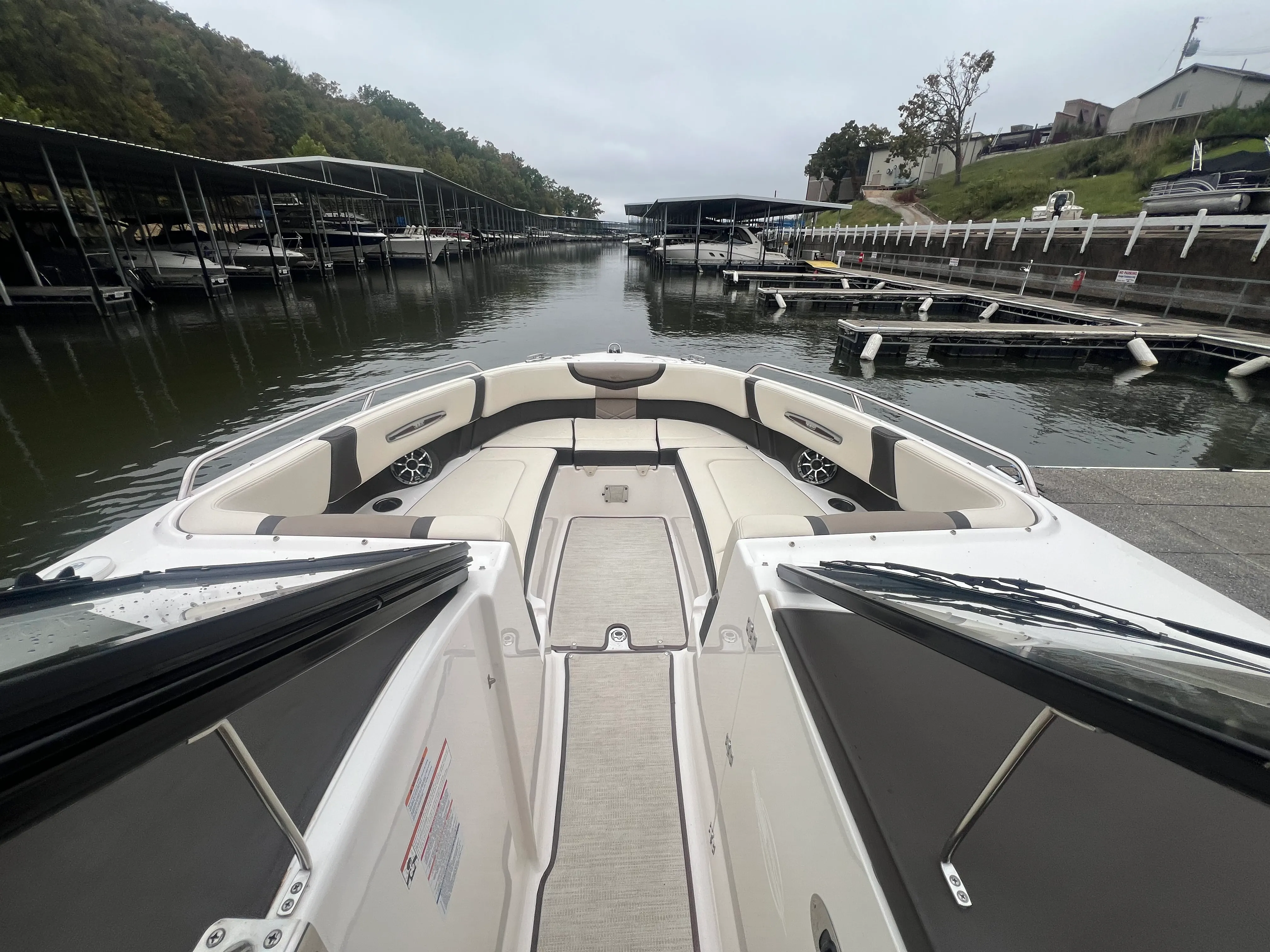 2019 Chaparral 317 SSX Image Thumbnail #10