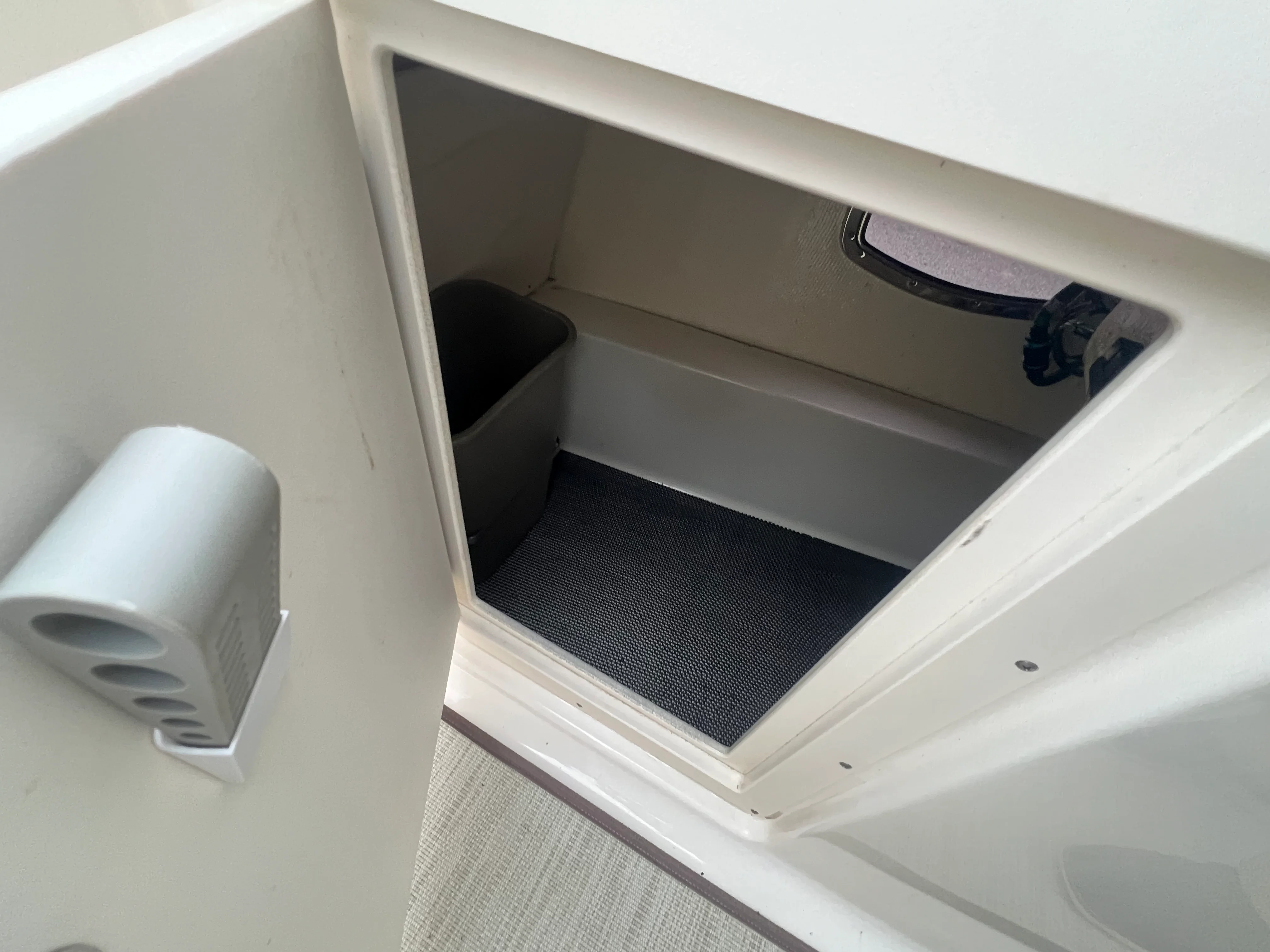 2019 Chaparral 317 SSX Image Thumbnail #20