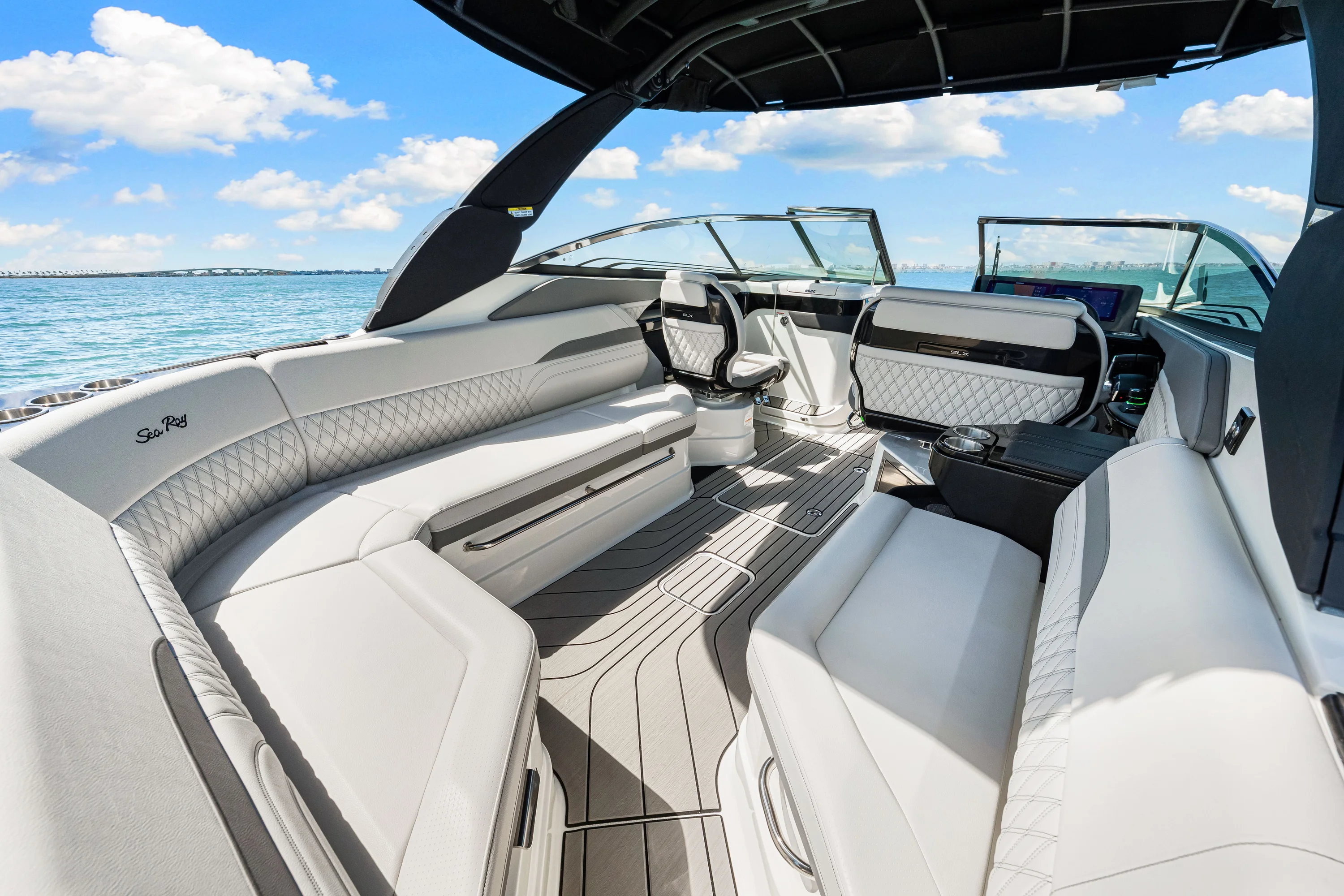 2026 Sea Ray SLX 280 Outboard Image Thumbnail #32