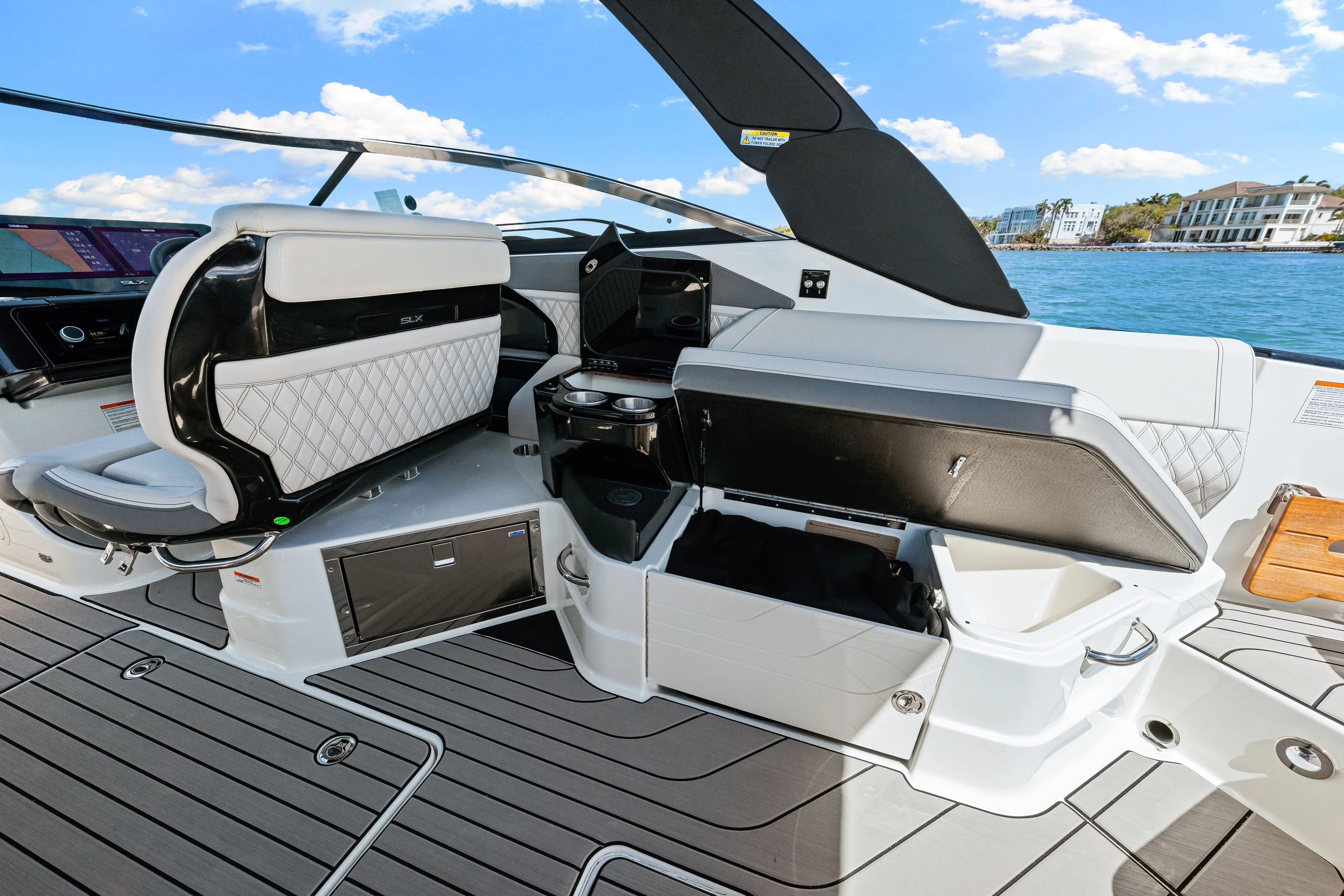 2026 Sea Ray SLX 280 Outboard Image Thumbnail #14