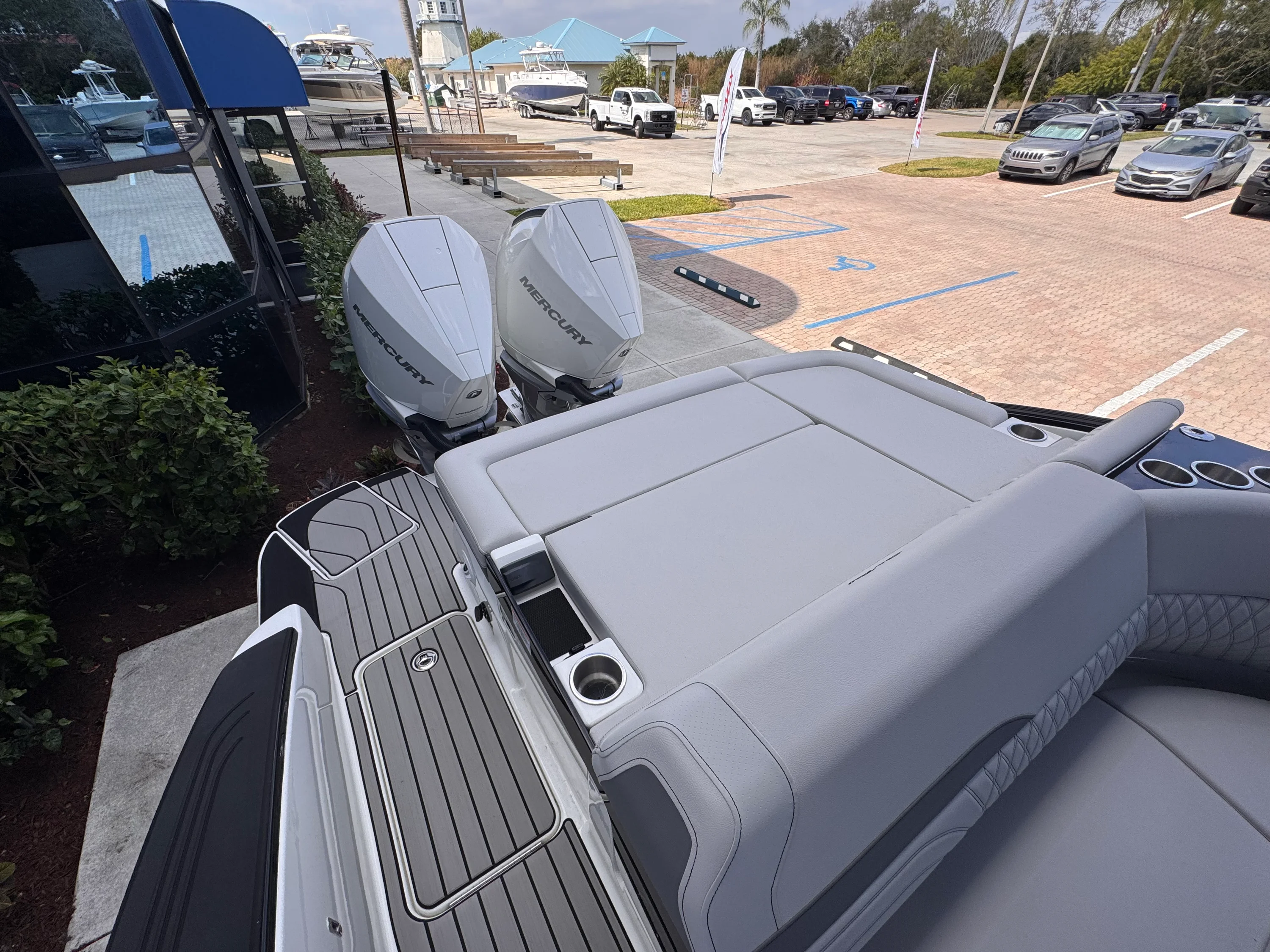 2026 Sea Ray SLX 280 Outboard Image Thumbnail #4