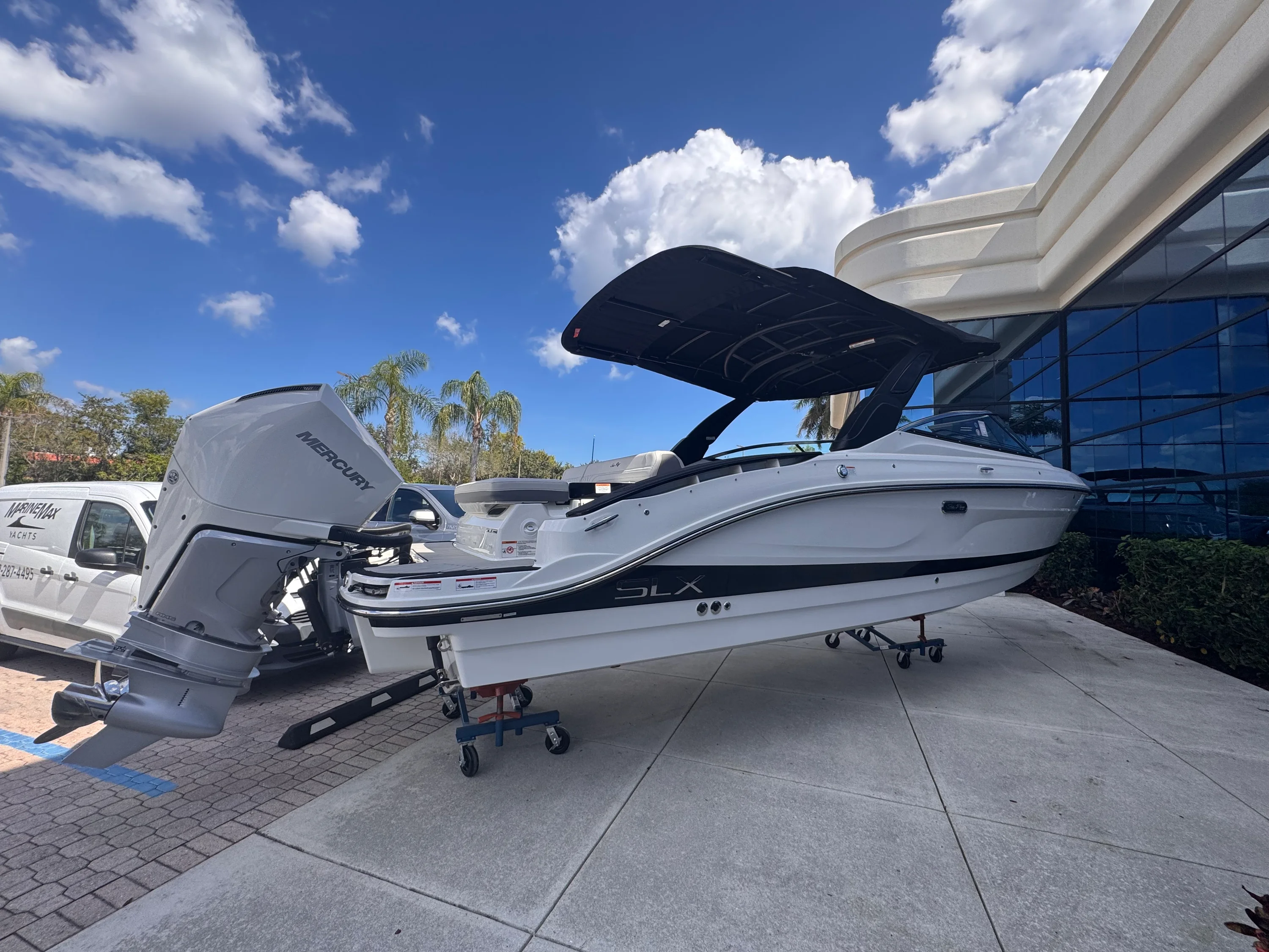 2026 Sea Ray SLX 280 Outboard Image Thumbnail #2