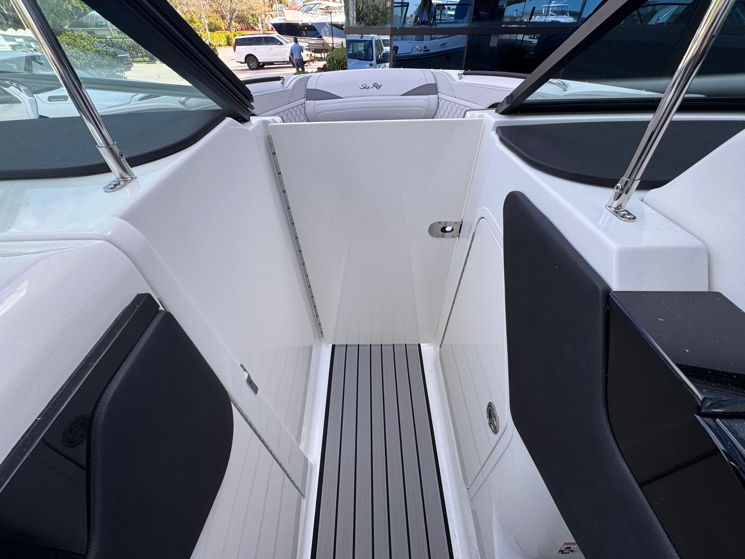 2026 Sea Ray SLX 280 Outboard Image Thumbnail #19